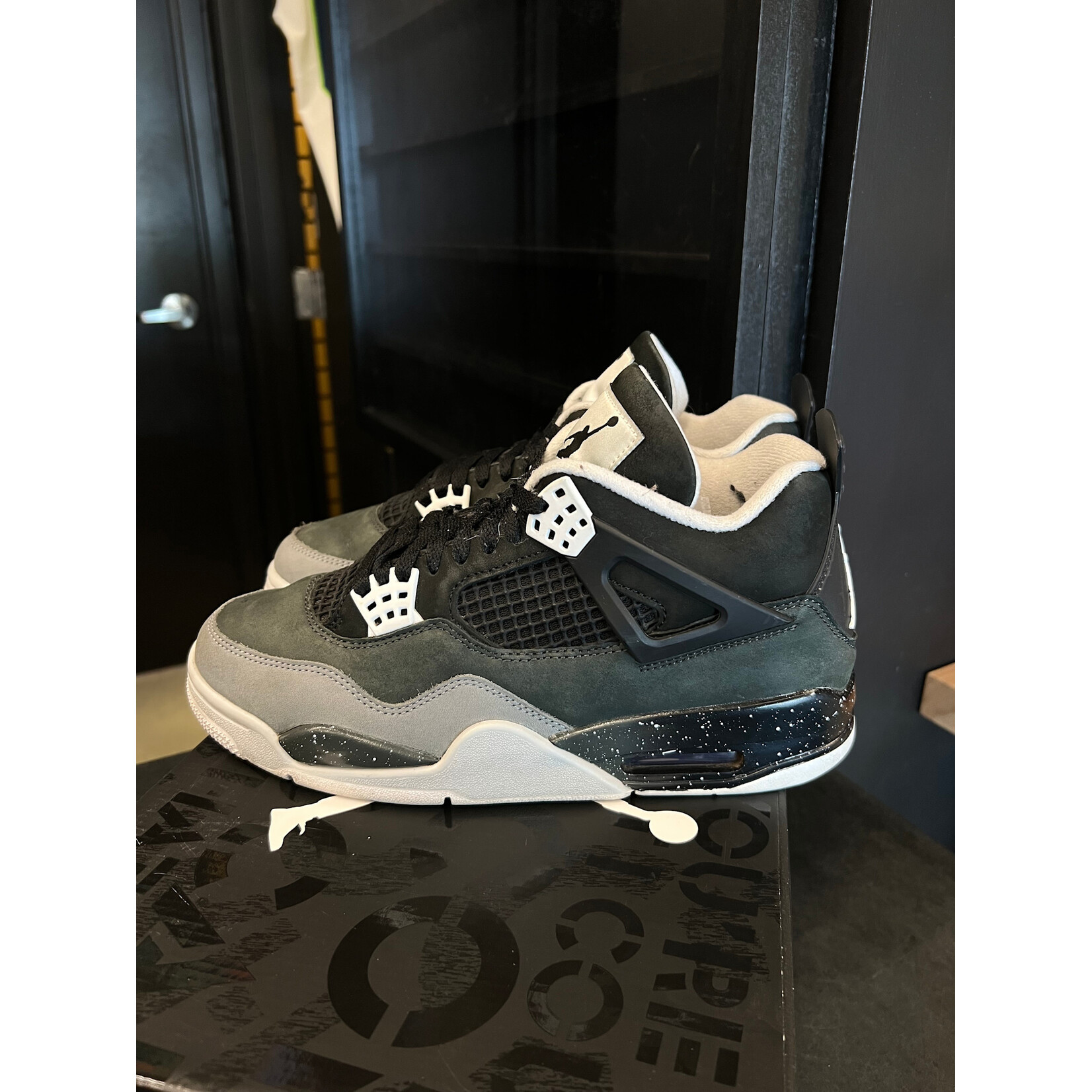 Jordan Jordan 4 Retro Fear (2024) Size 9, PREOWNED