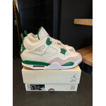 Jordan Jordan 4 Retro SB Pine Green Size 8, PREOWNED