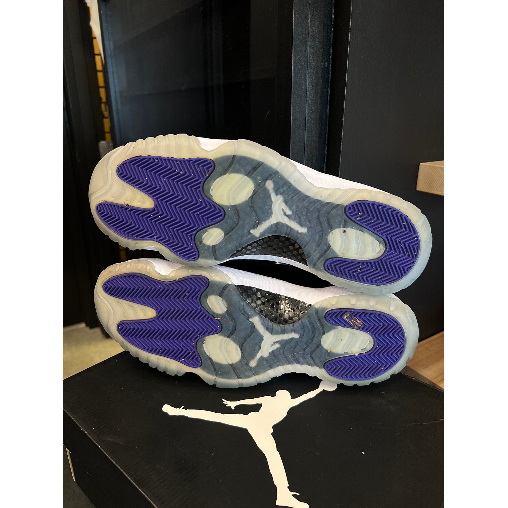 Jordan Jordan 11 Retro Low Concord Size 12.5, PREOWNED*