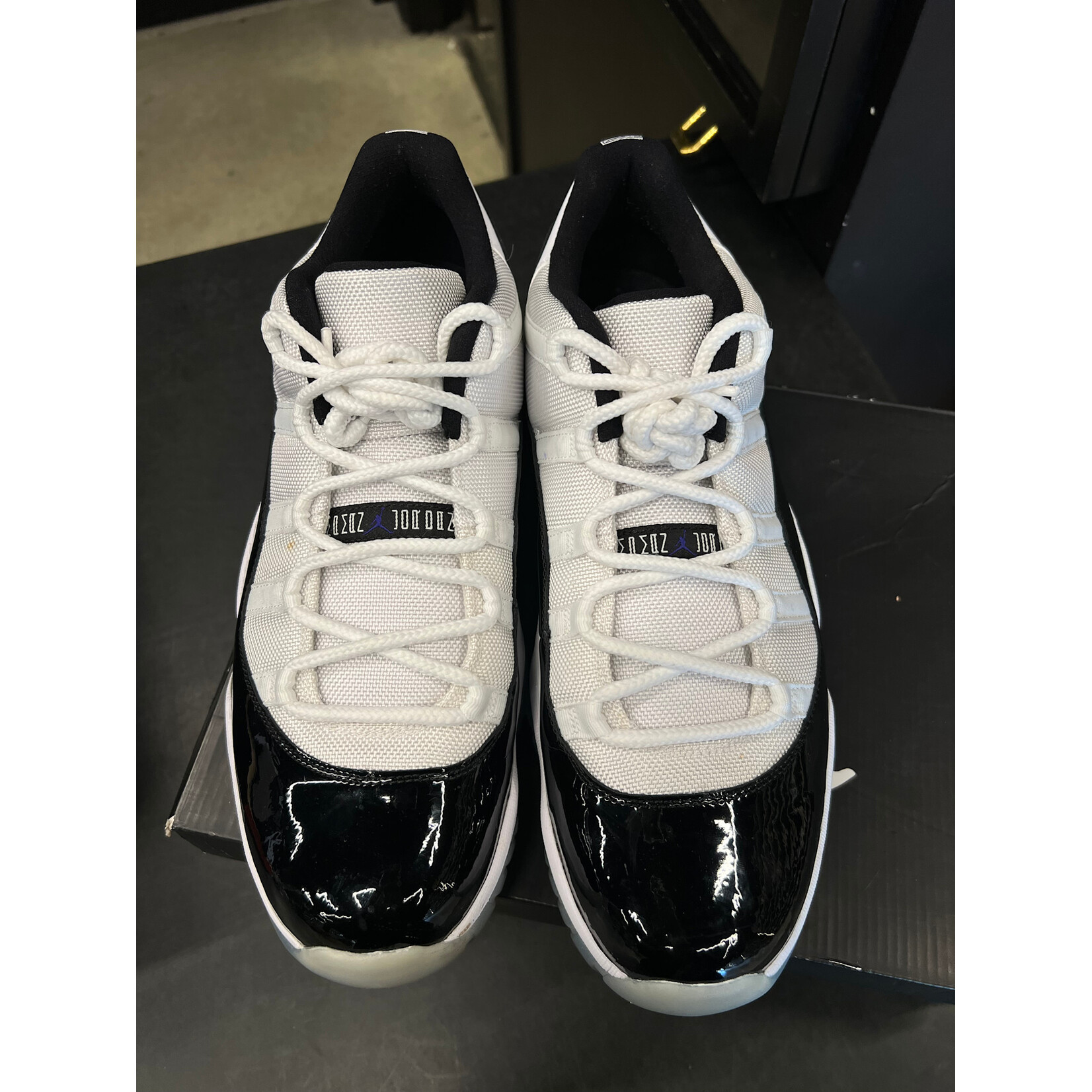 Jordan Jordan 11 Retro Low Concord Size 12.5, PREOWNED*