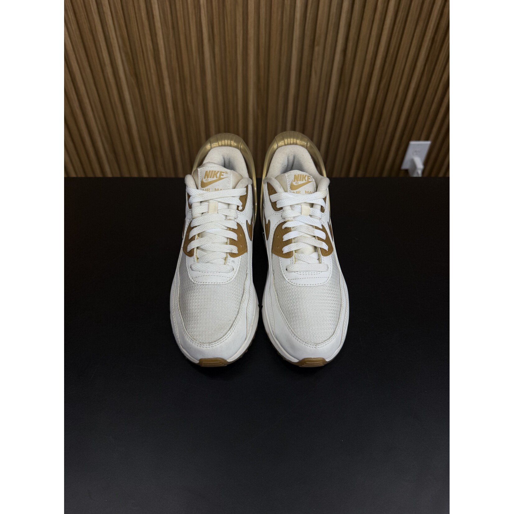 Nike Nike Air Max 90 Flyease White Gold (GS) Size 7, PREOWNED NO BOX