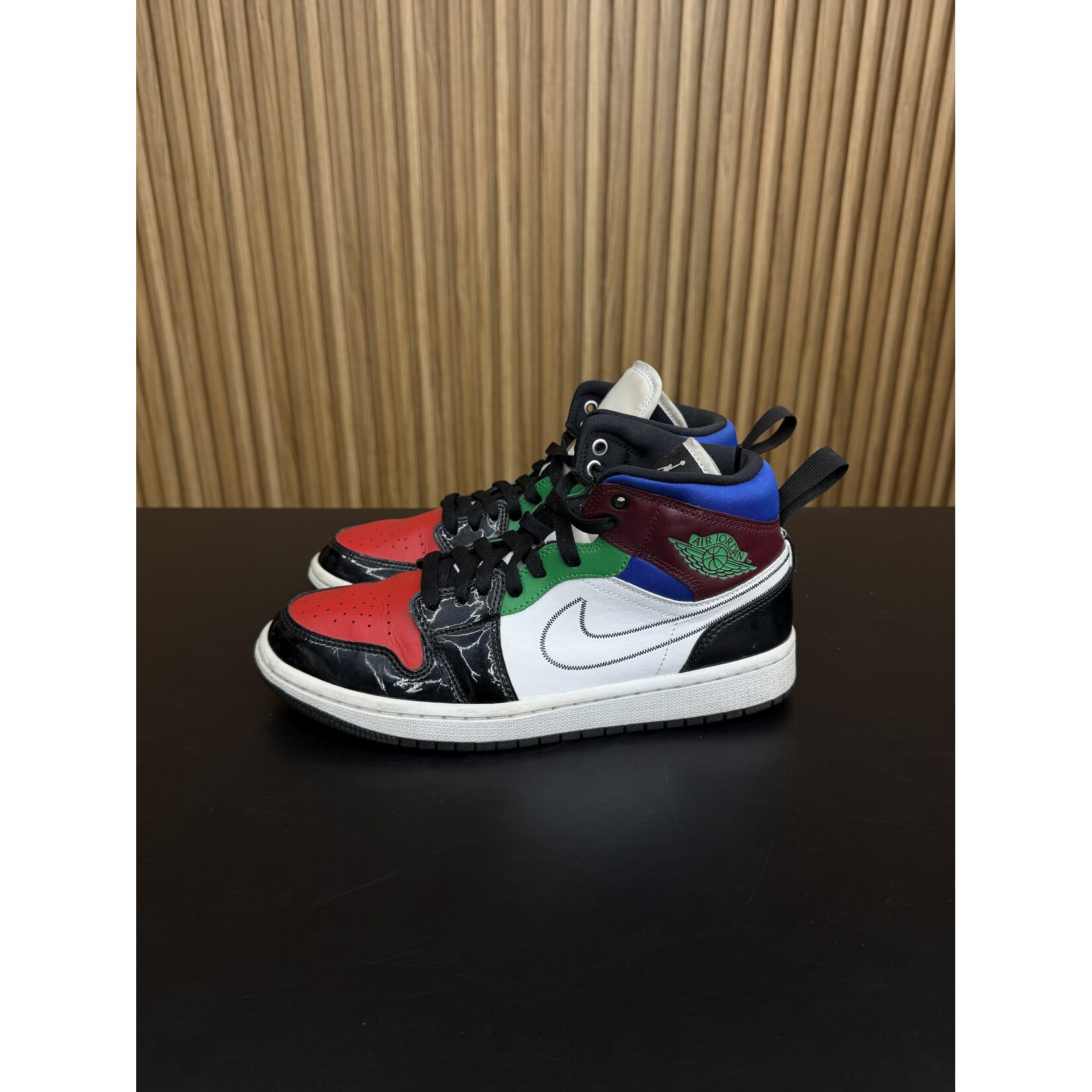Jordan Jordan 1 Mid SE Black White Multi-Color (Women's) Size 8.5W, PREOWNED NO BOX
