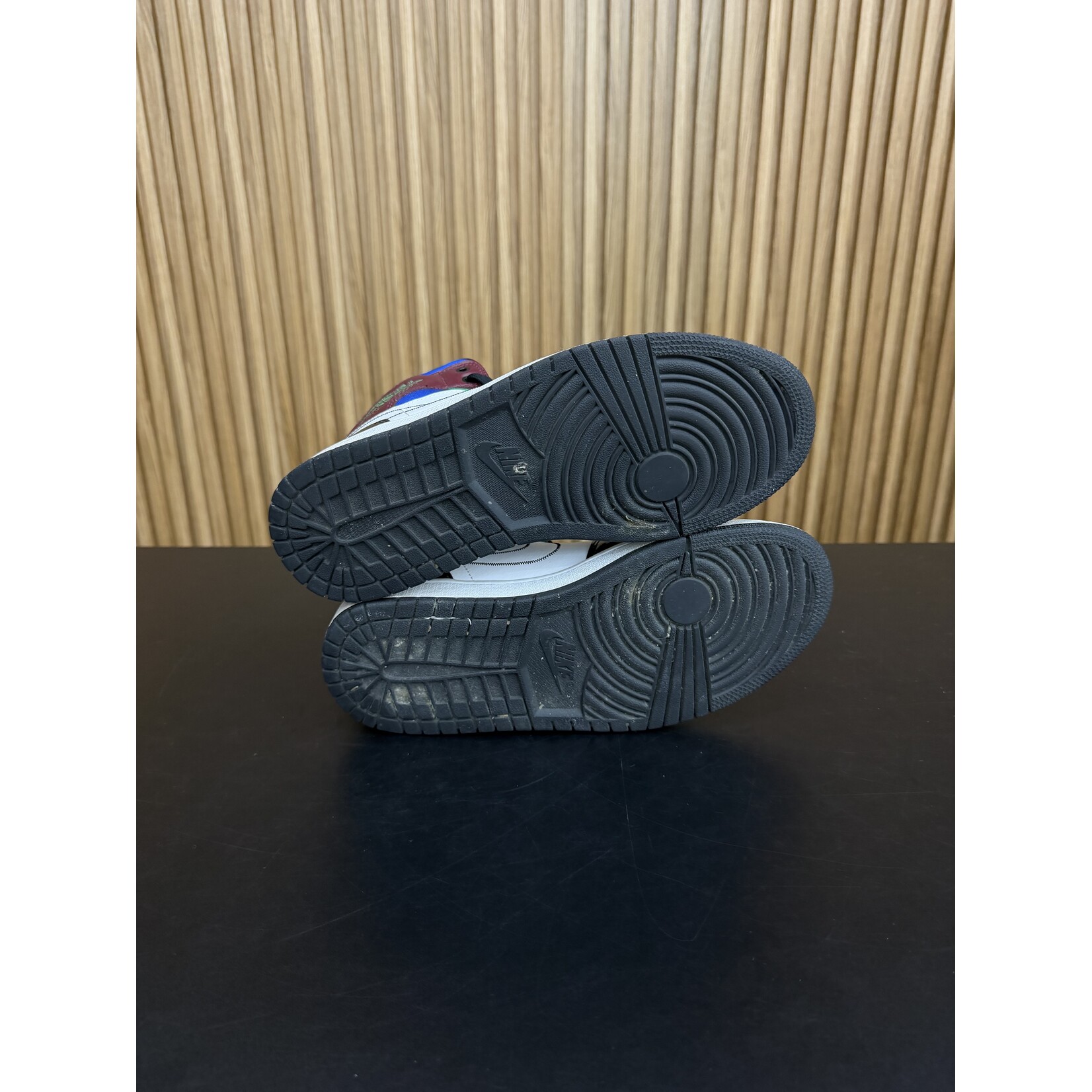 Jordan Jordan 1 Mid SE Black White Multi-Color (Women's) Size 8.5W, PREOWNED NO BOX