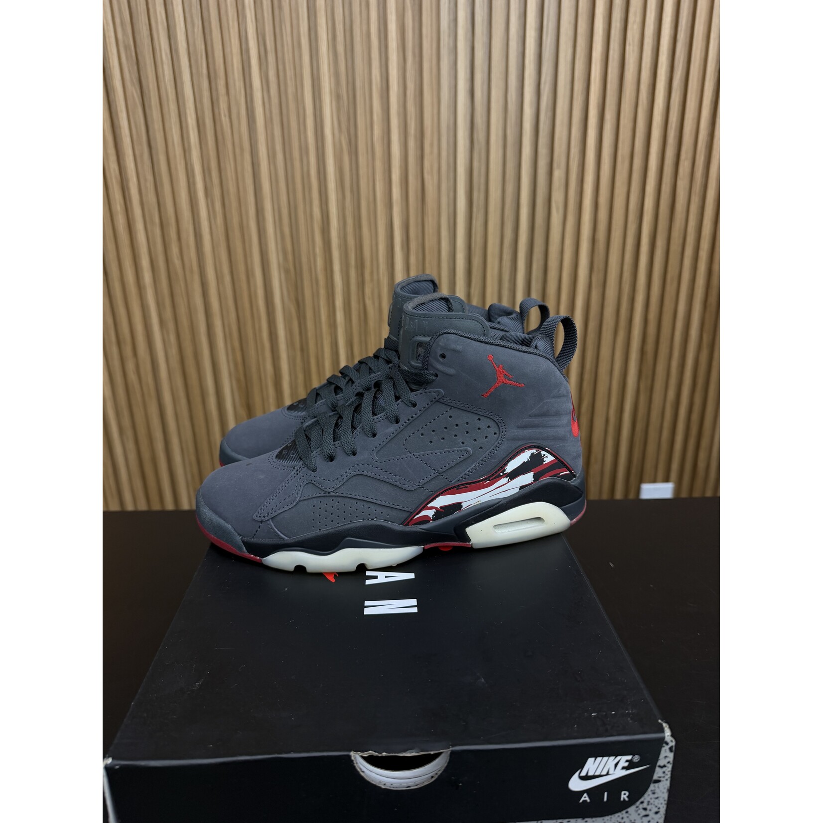 Jordan Jordan MVP Anthracite Gym Red (Women's) Size 8.5W, PREOWNED