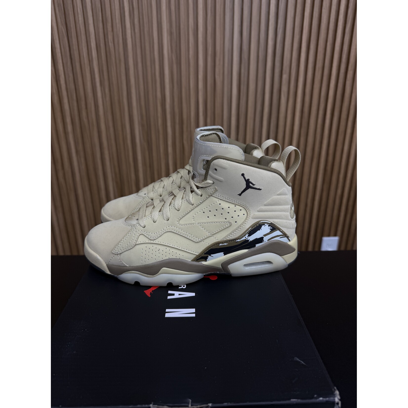 Jordan Jordan MVP 678 Desert Sand (Women's) Size 8.5W, PREOWNED