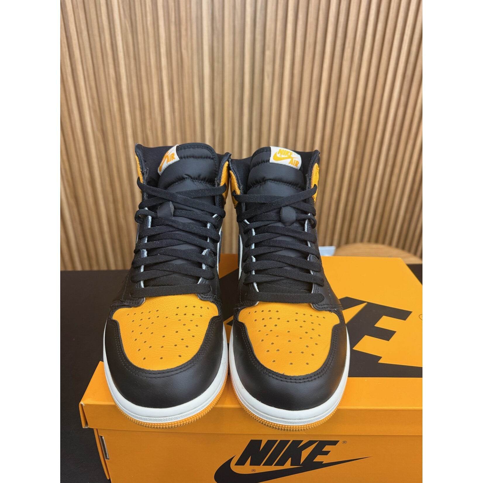 Jordan Jordan 1 Retro High OG Taxi Size 10.5, PREOWNED*