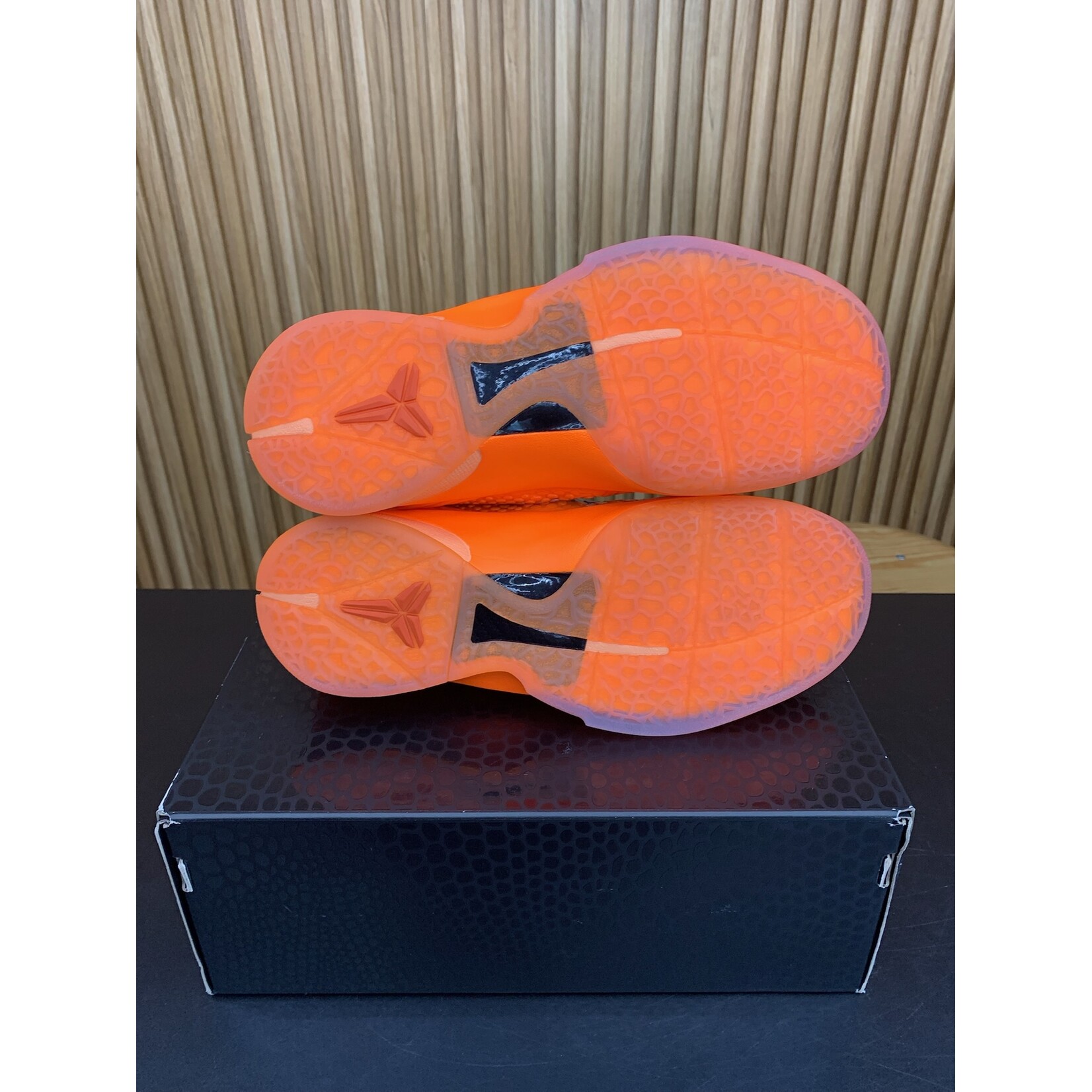 Nike Nike Kobe 6 Total Orange (GS) Size 7Y, PREOWNED*