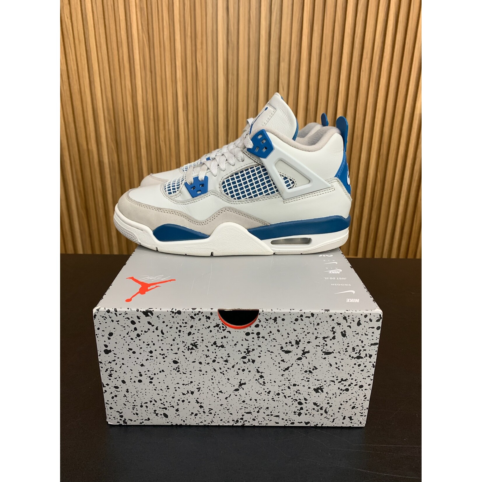 Jordan Jordan 4 Retro Military Blue (2024) (GS) Size 6Y, PREOWNED HALF BOX*