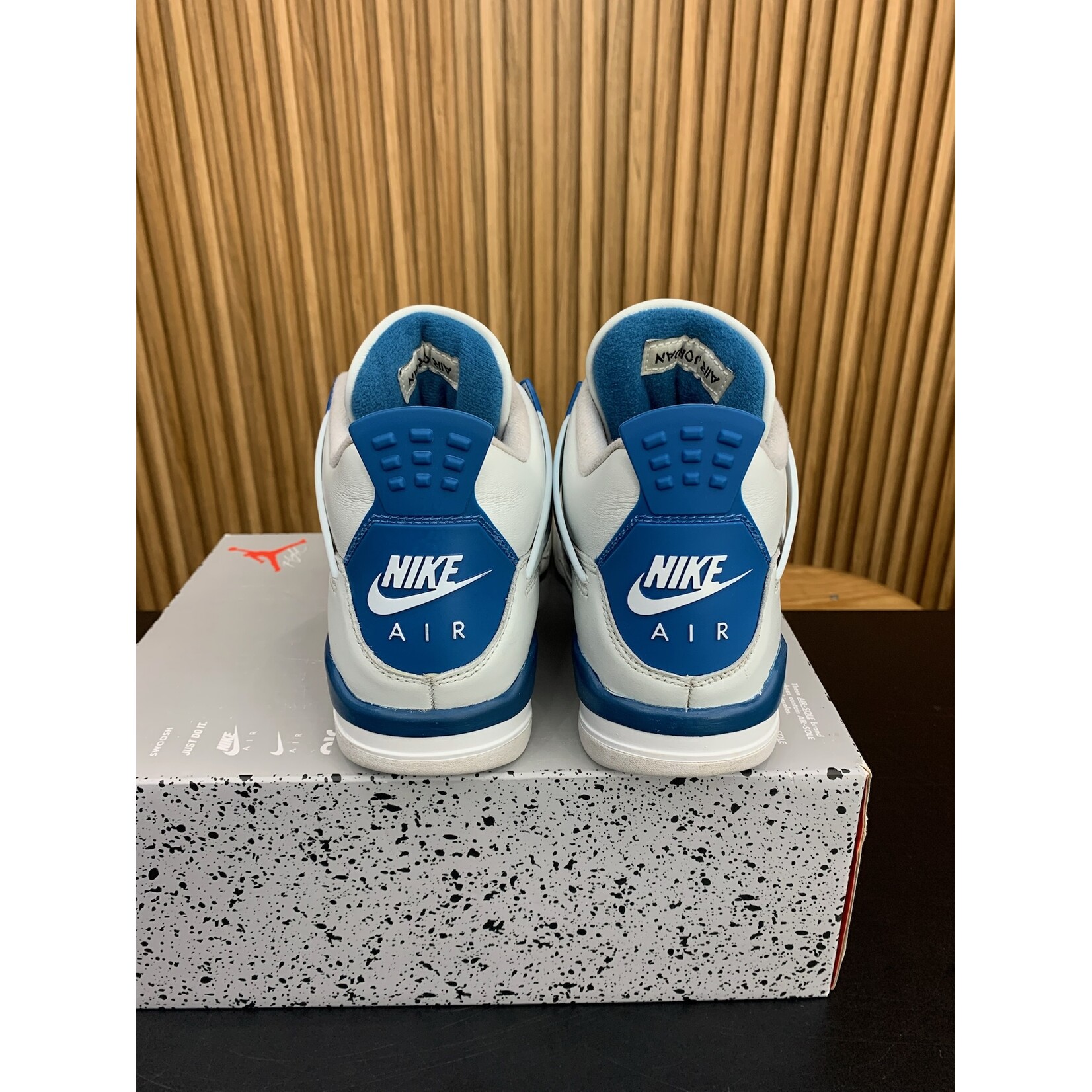 Jordan Jordan 4 Retro Military Blue (2024) (GS) Size 6Y, PREOWNED HALF BOX*