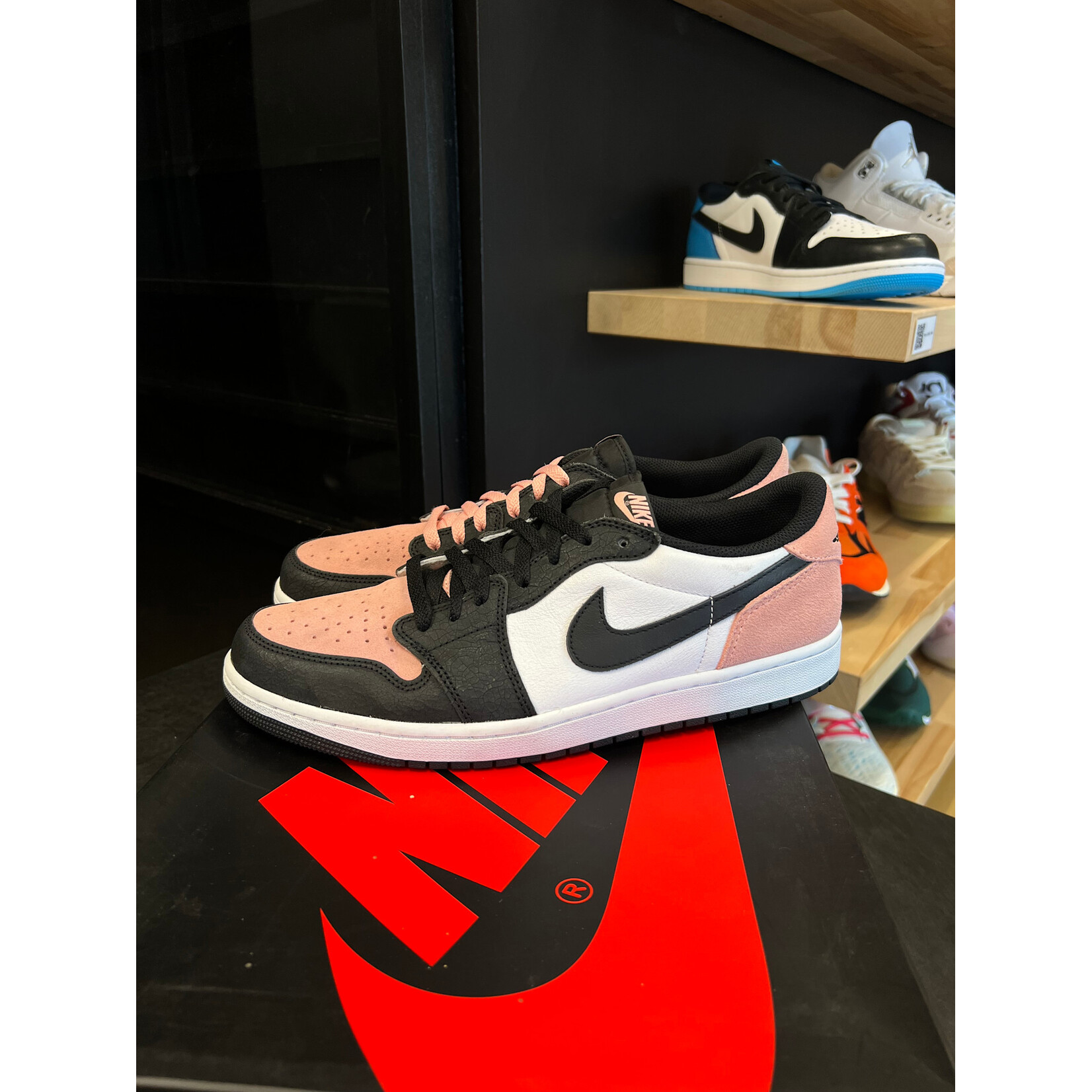 Jordan Jordan 1 Low OG Bleached Coral Size 12, PREOWNED*