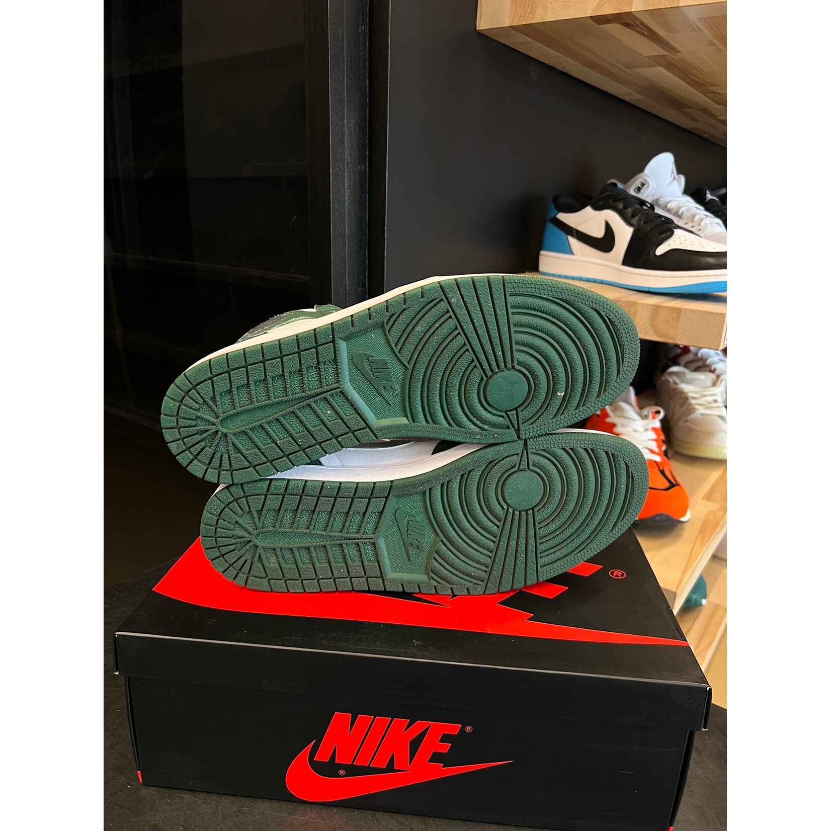 Jordan Jordan 1 Retro High OG Gorge Green Size 13, PREOWNED