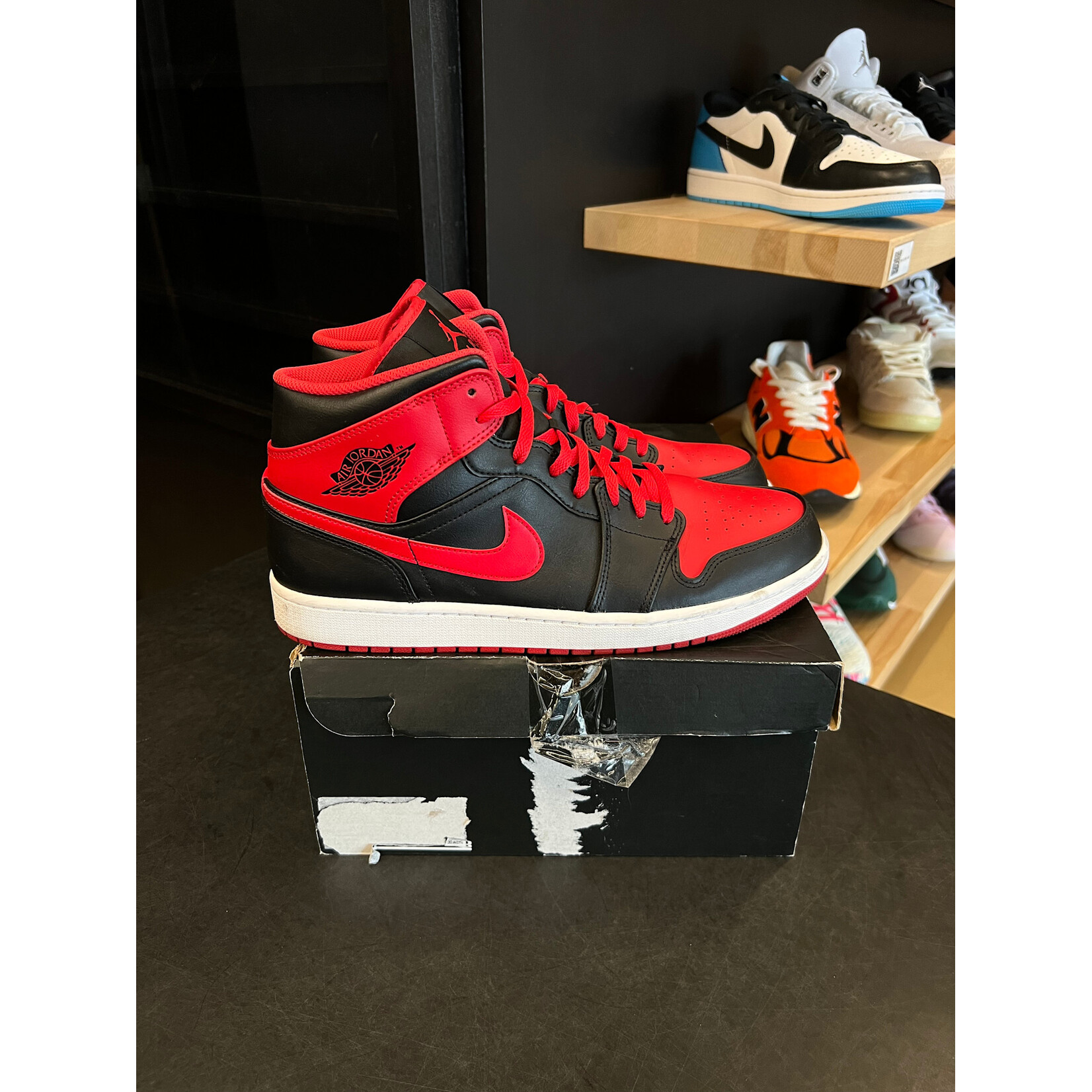 Jordan Jordan 1 Mid Alternate Bred (2022) Size 13, PREOWNED