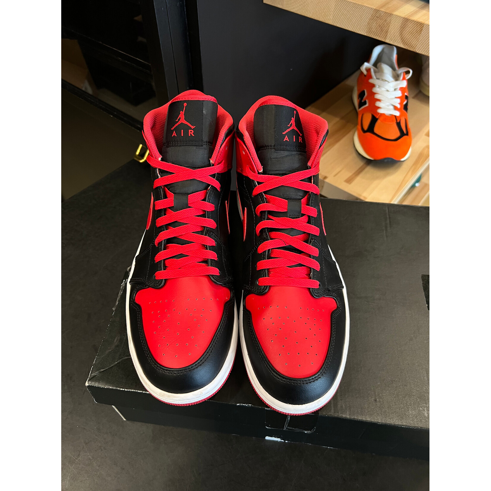 Jordan Jordan 1 Mid Alternate Bred (2022) Size 13, PREOWNED