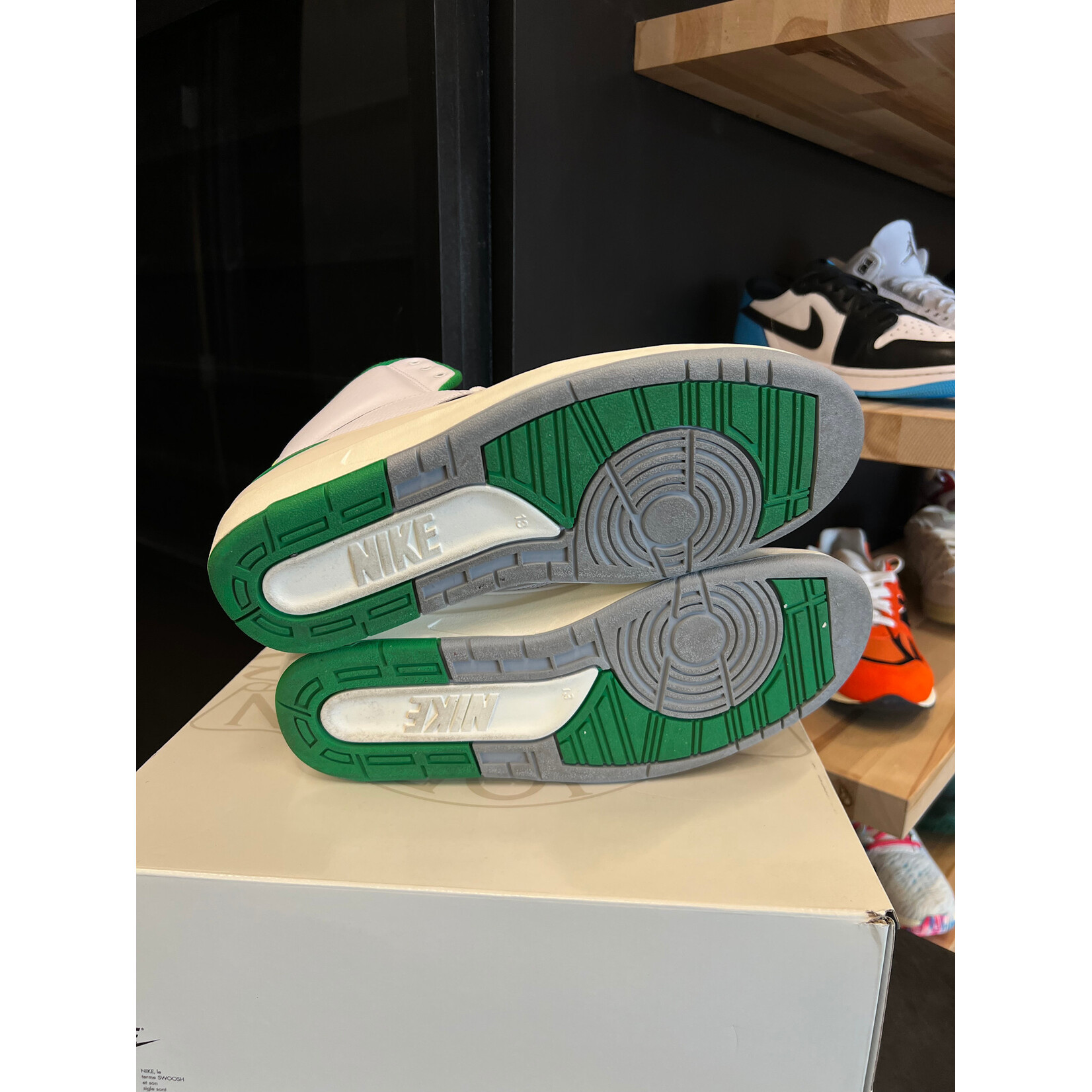 Jordan Jordan 2 Retro Lucky Green Size 13, PREOWNED*