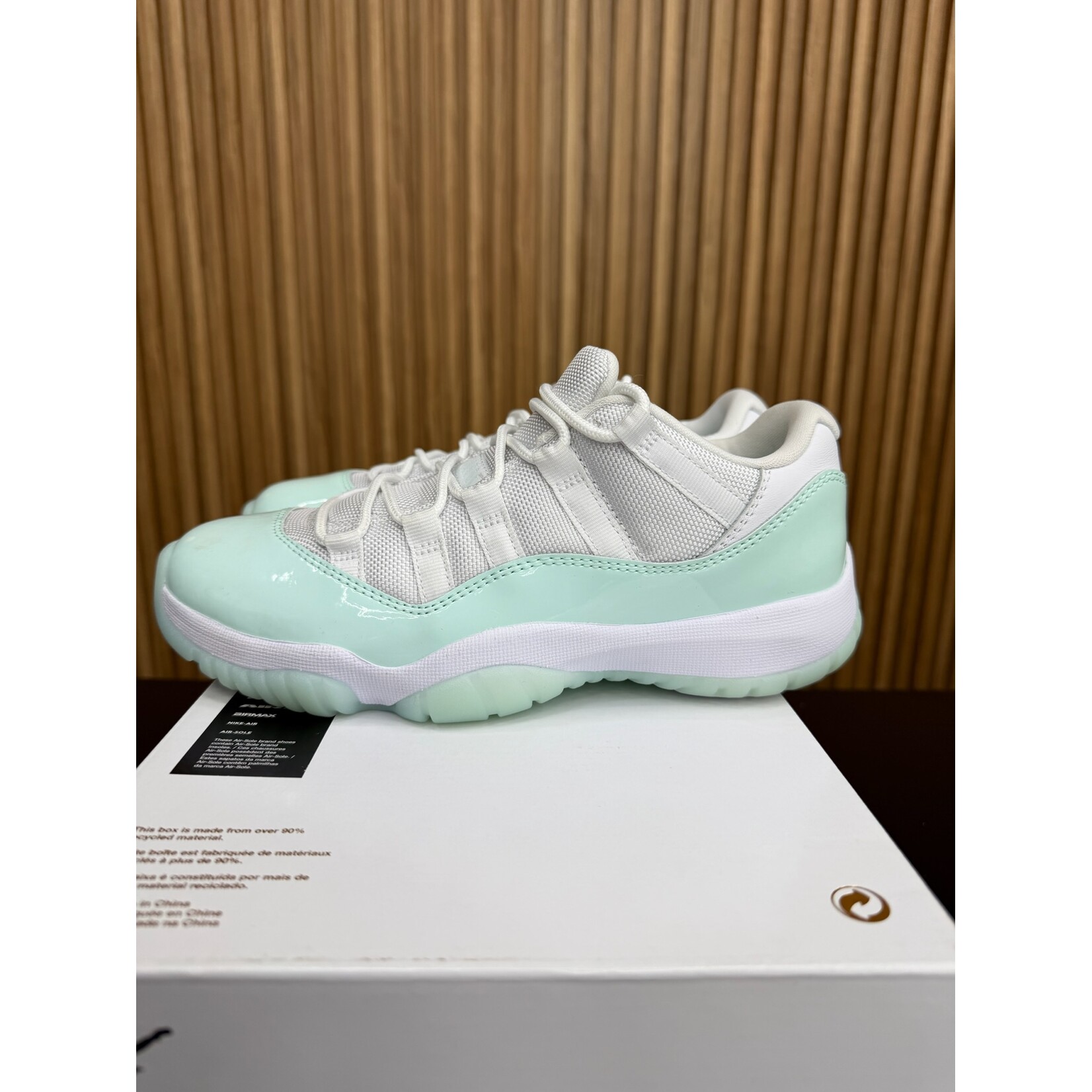 Jordan Jordan 11 Retro Low Igloo (Women's) Size 7W, DS BRAND NEW HALF BOX