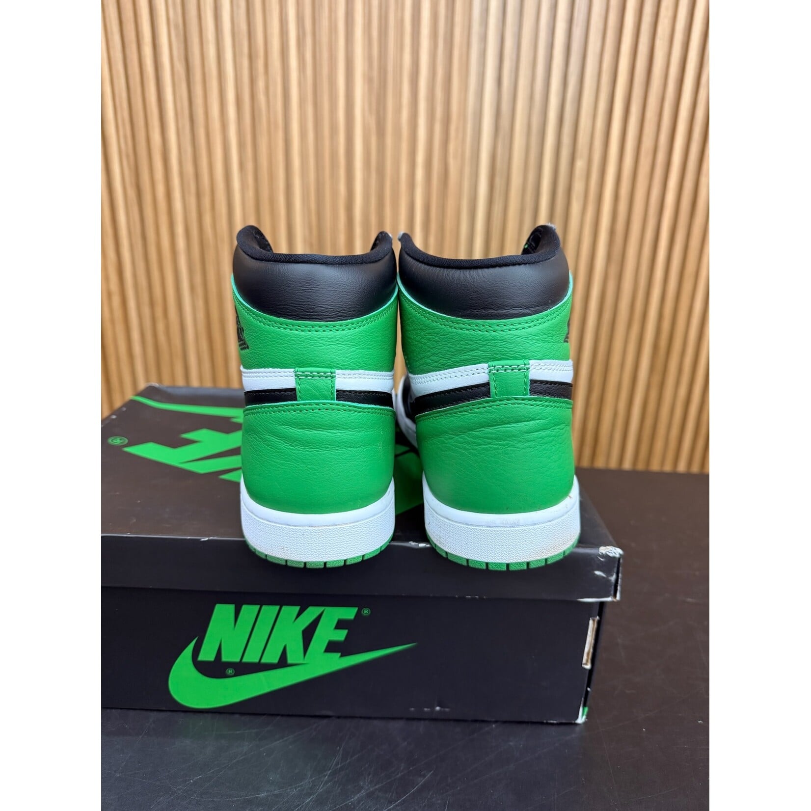 Jordan Jordan 1 Retro High OG Lucky Green Size 11, PREOWNED