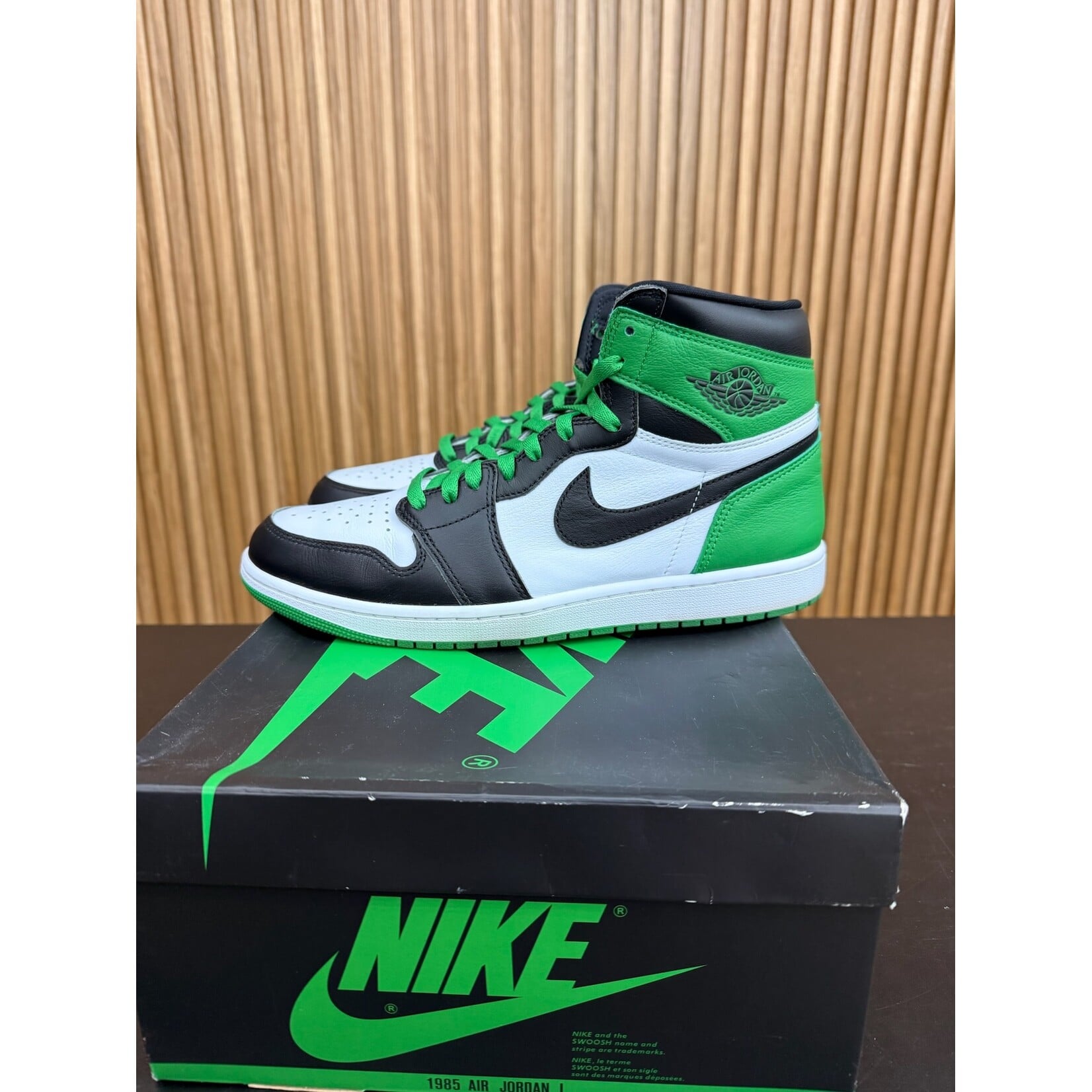 Jordan Jordan 1 Retro High OG Lucky Green Size 11, PREOWNED