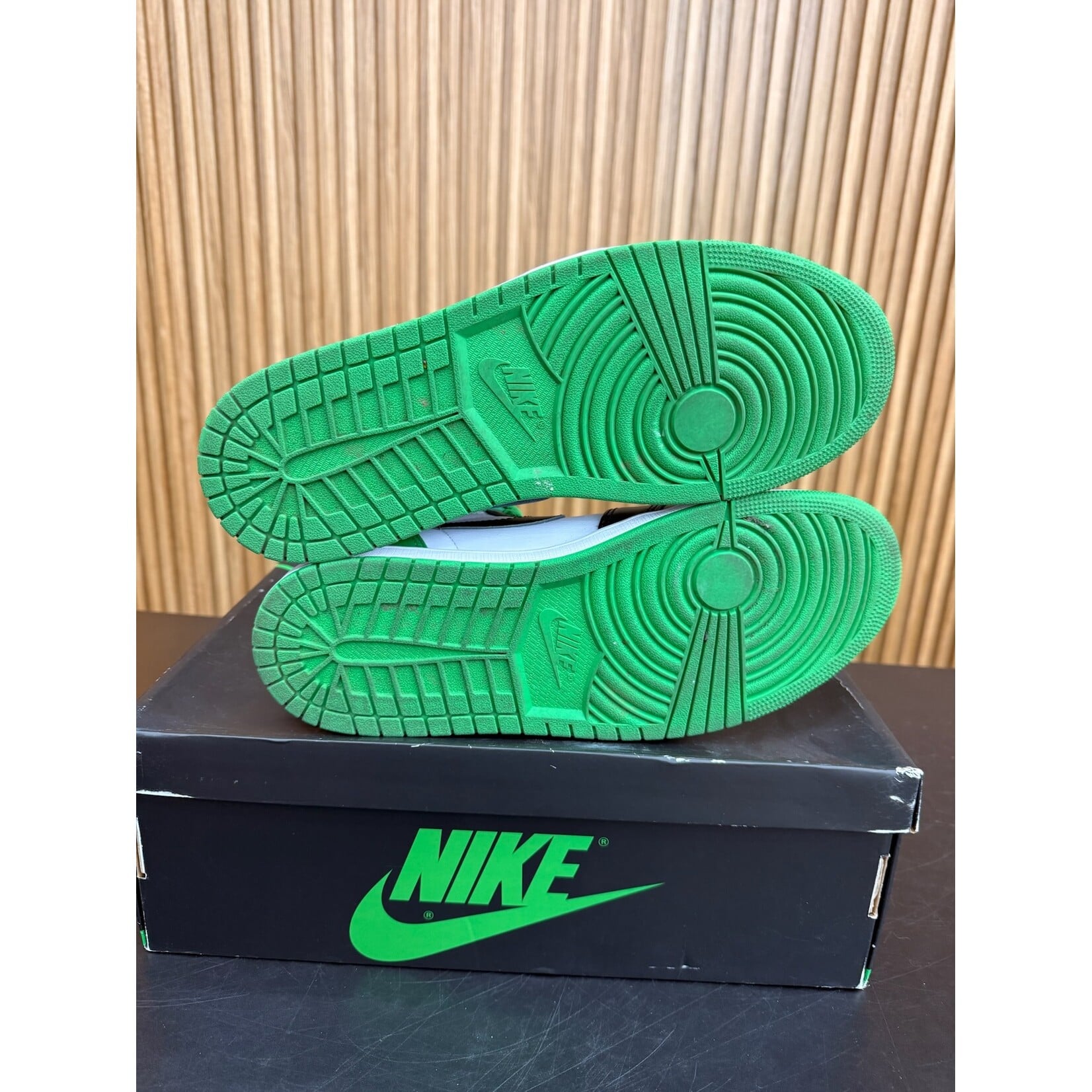 Jordan Jordan 1 Retro High OG Lucky Green Size 11, PREOWNED