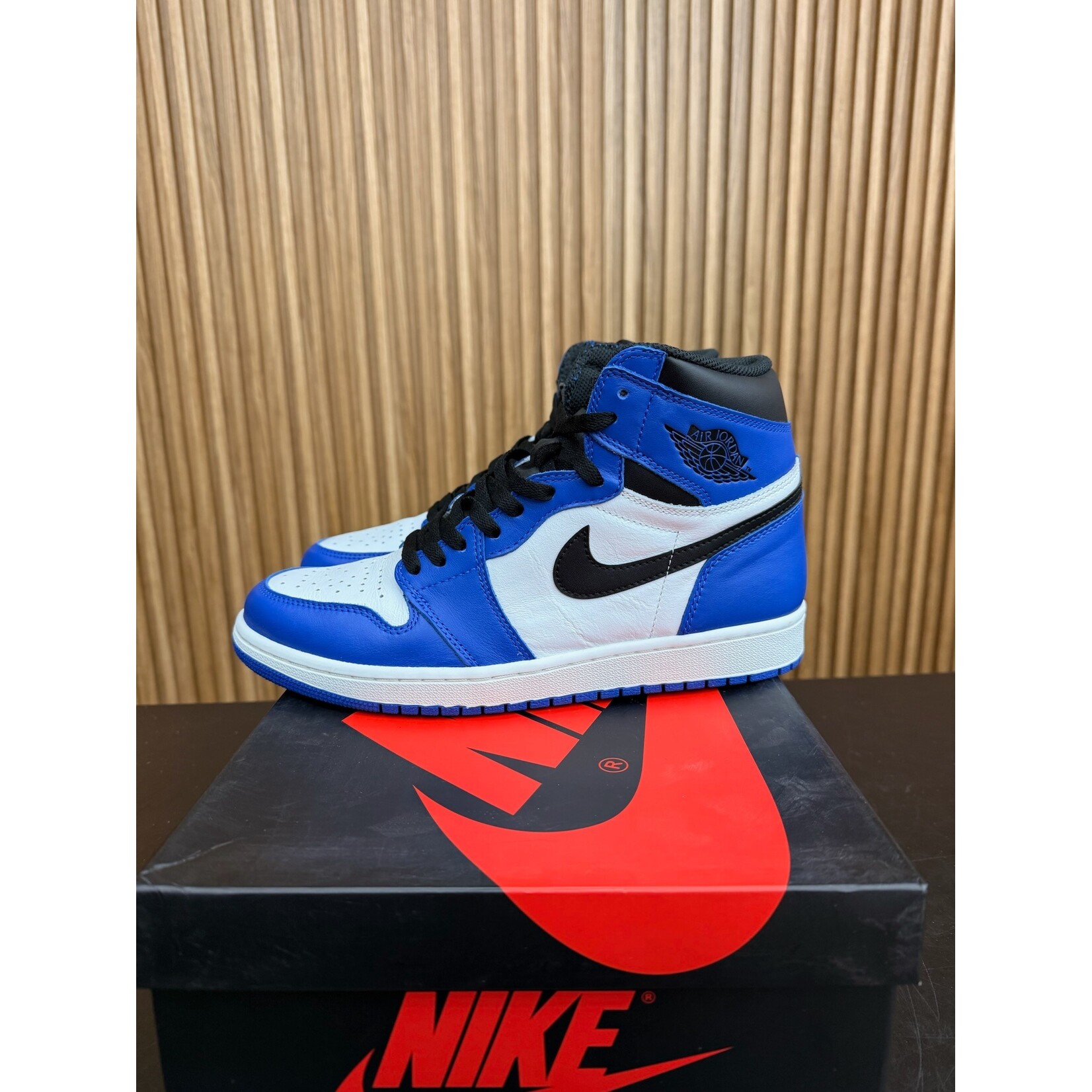 Jordan Jordan 1 Retro High Game Royal Size 10, PREOWNED