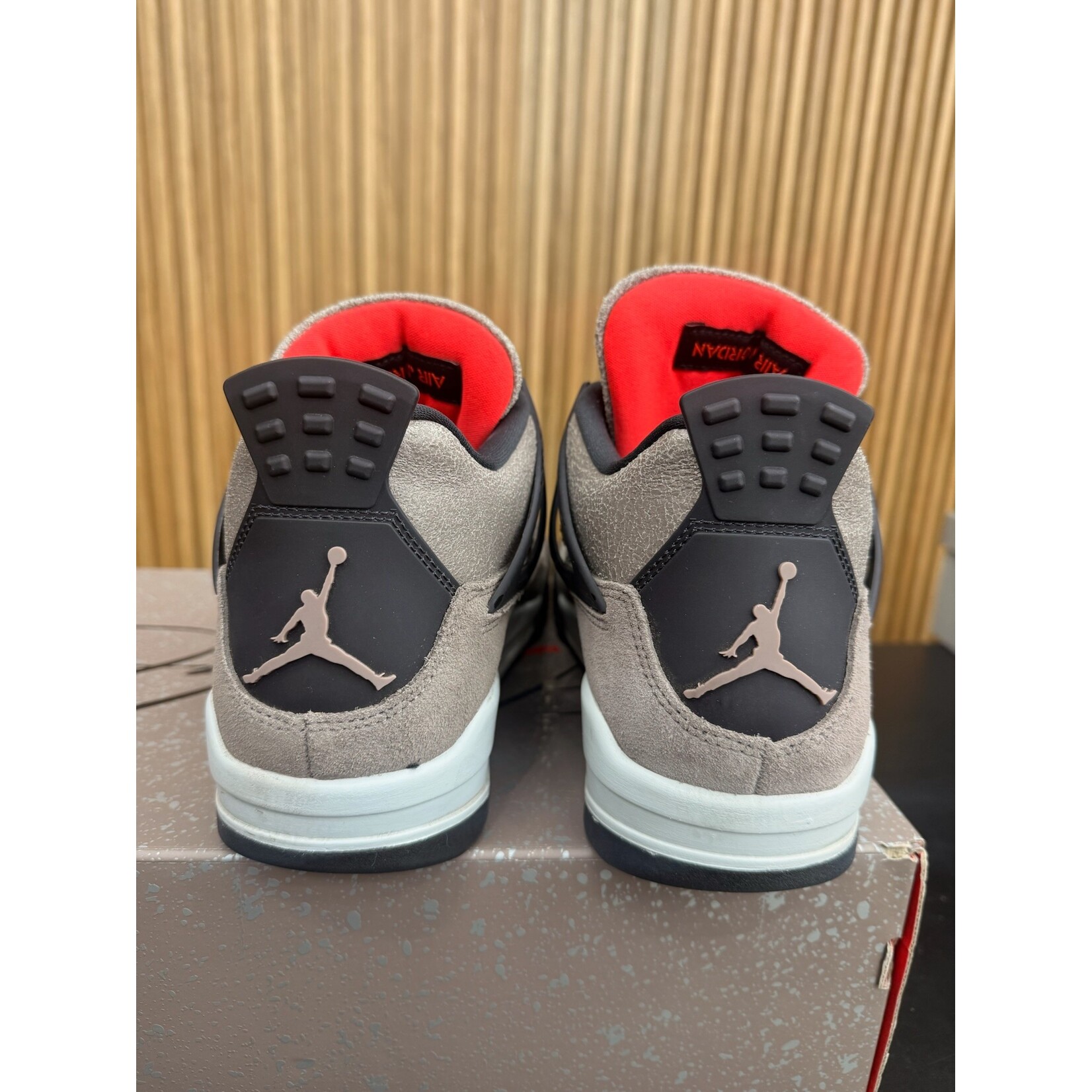 Jordan Jordan 4 Retro Taupe Haze Size 10, PREOWNED