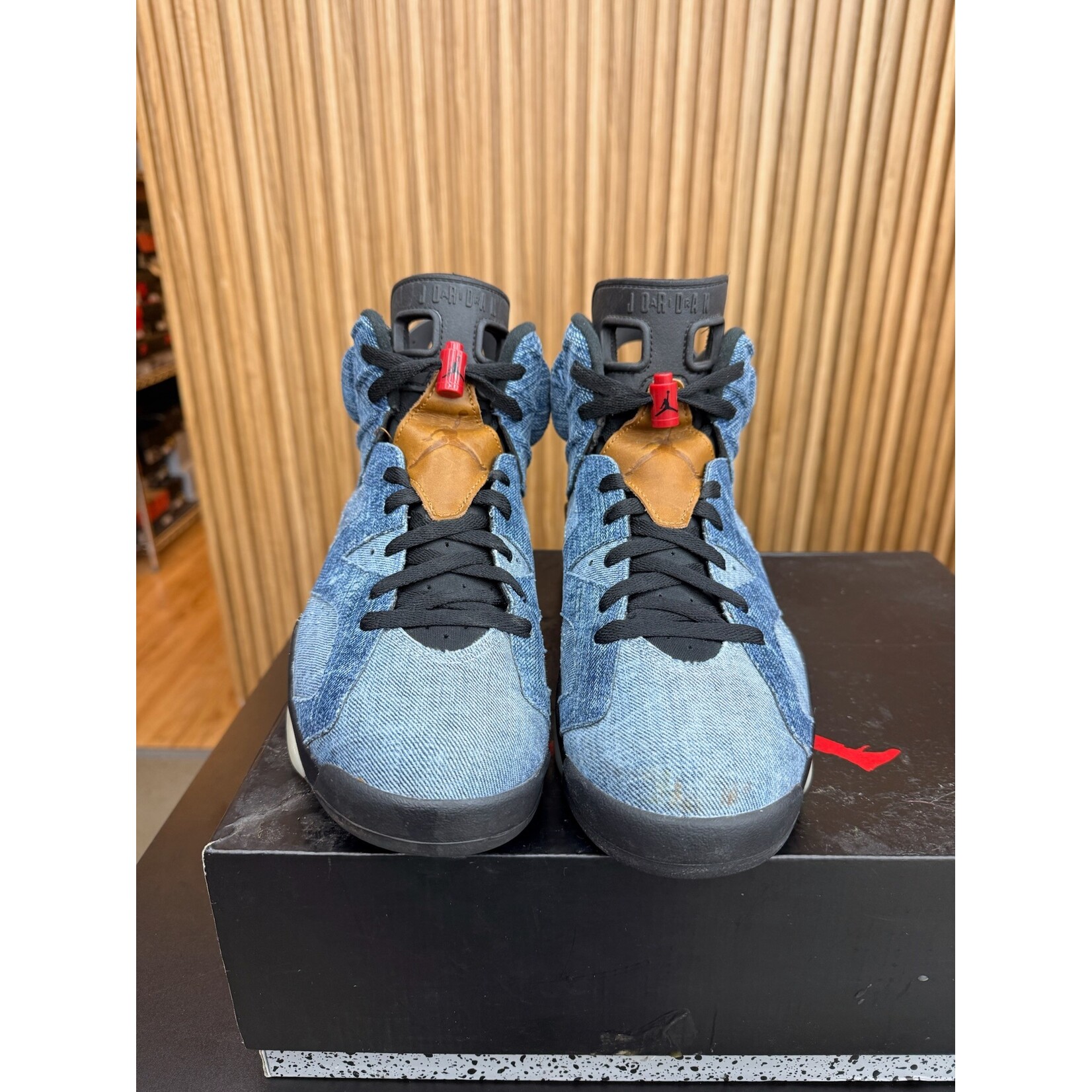 Jordan Jordan 6 Retro Washed Denim  Size 11, PREOWNED