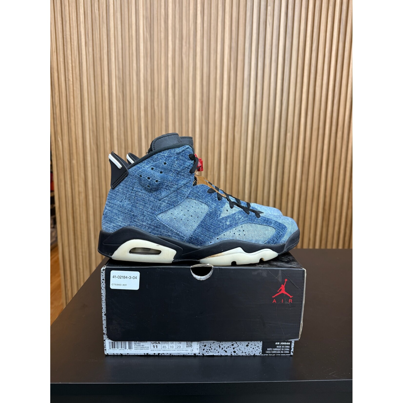 Jordan Jordan 6 Retro Washed Denim  Size 11, PREOWNED