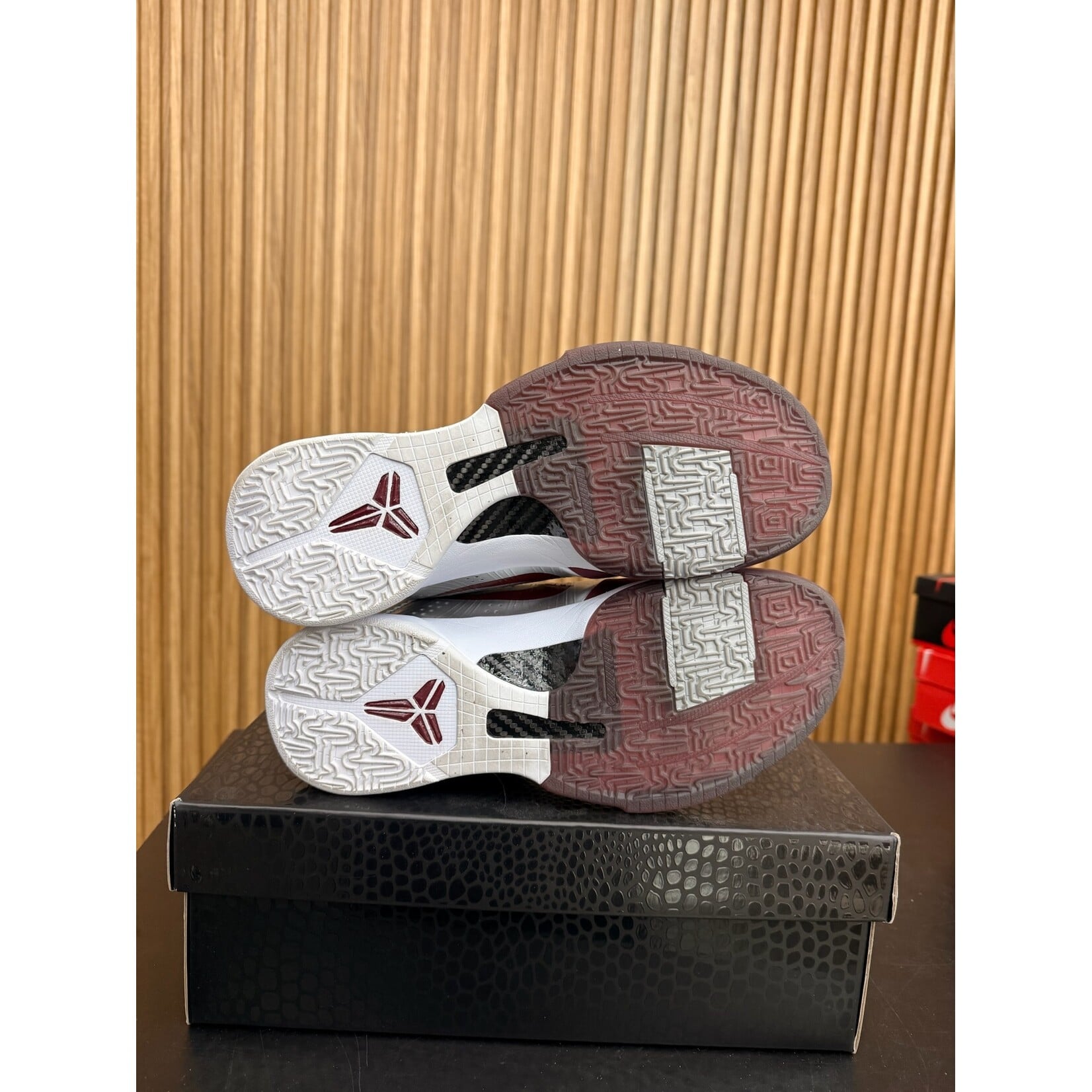 Nike Nike Kobe 5 Protro Lower Merion Aces Away (2026) Size 9, PREOWNED
