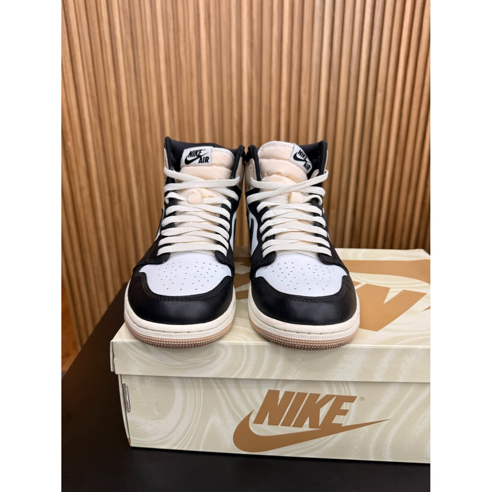 Jordan Jordan 1 Retro High OG Latte (Women's)  Size 10.5W, PREOWNED