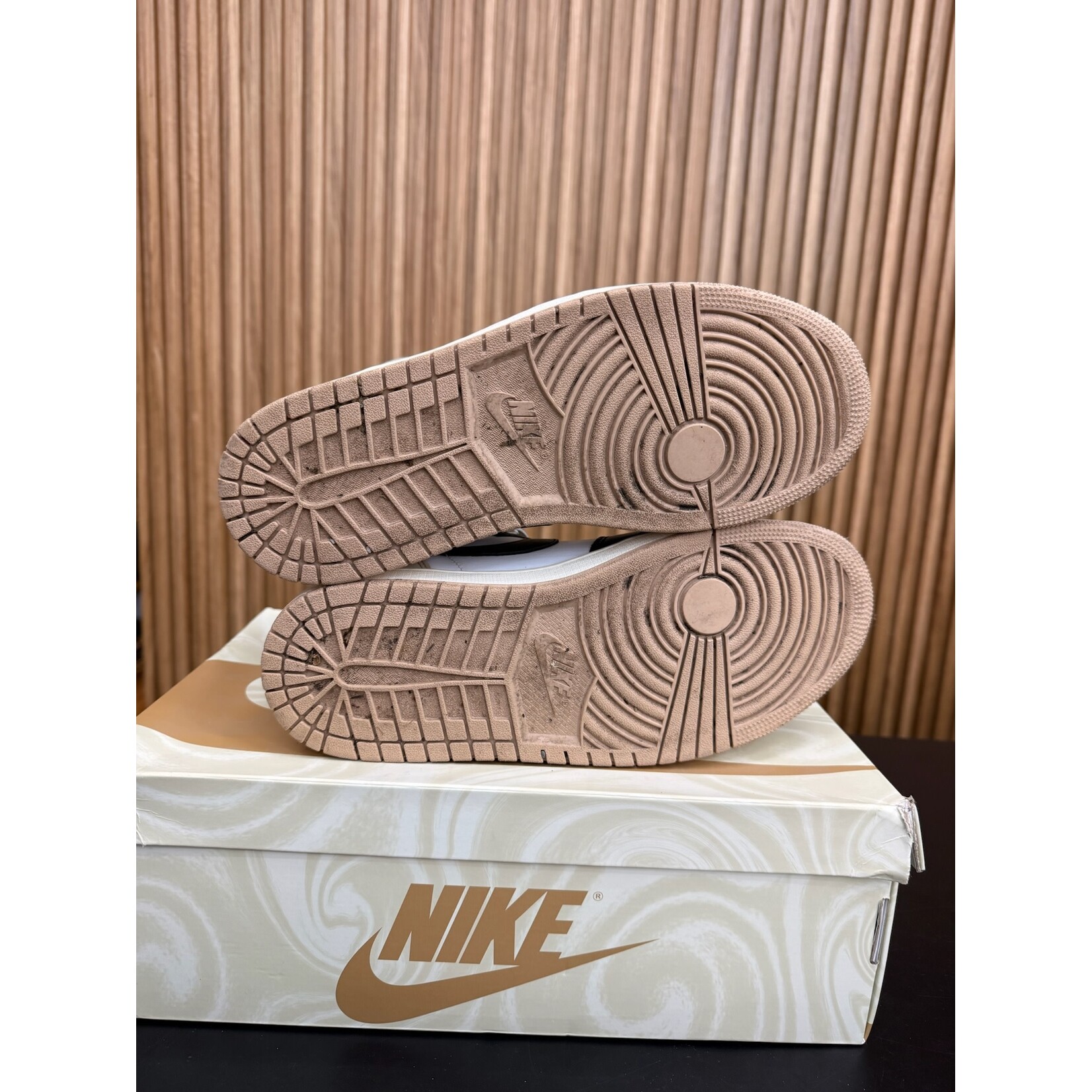 Jordan Jordan 1 Retro High OG Latte (Women's)  Size 10.5W, PREOWNED