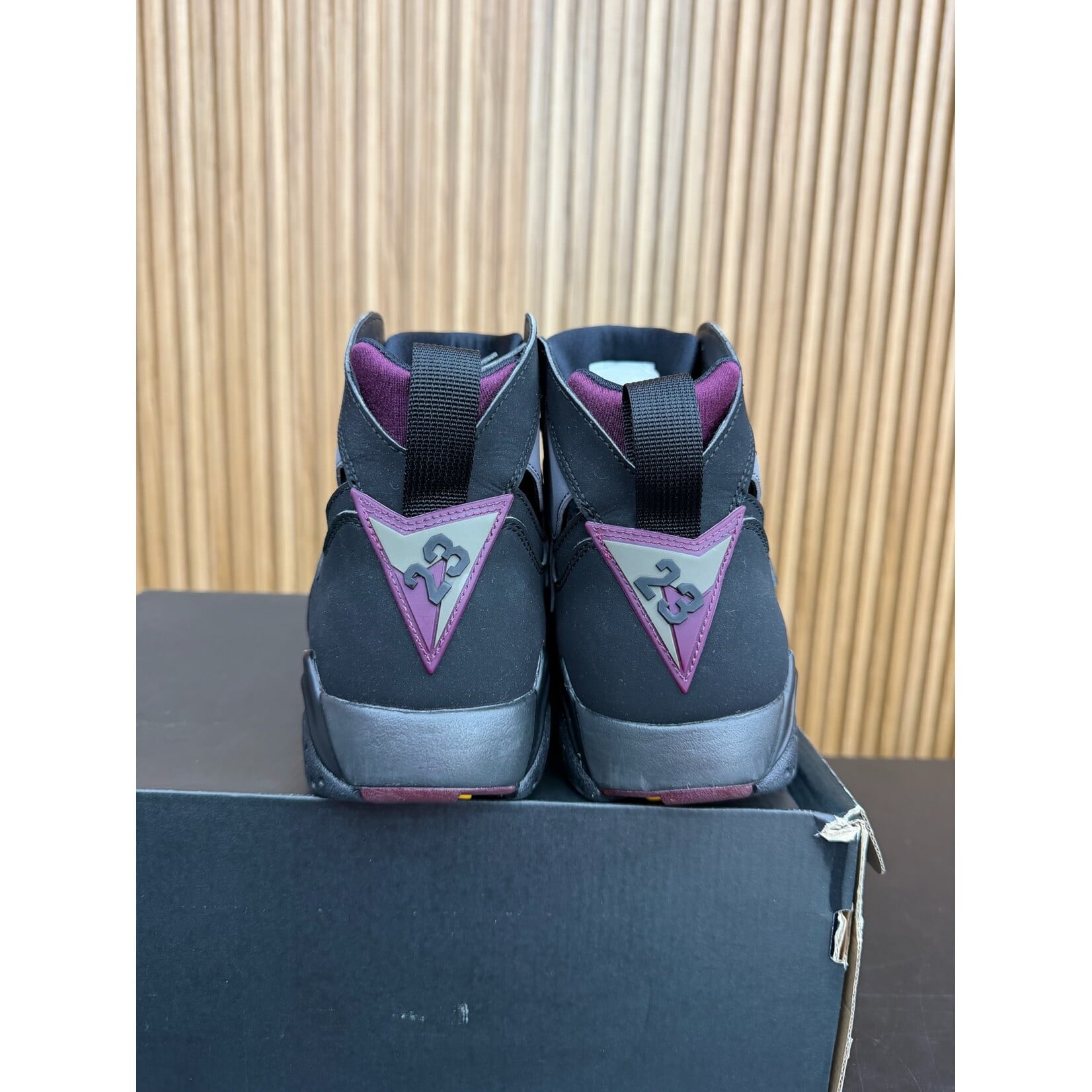 Jordan Jordan 7 Retro Bordeaux (2015) Size 10, PREOWNED