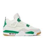 Jordan Jordan 4 Retro SB Pine Green Size 5.5, DS BRAND NEW DAMAGED LID