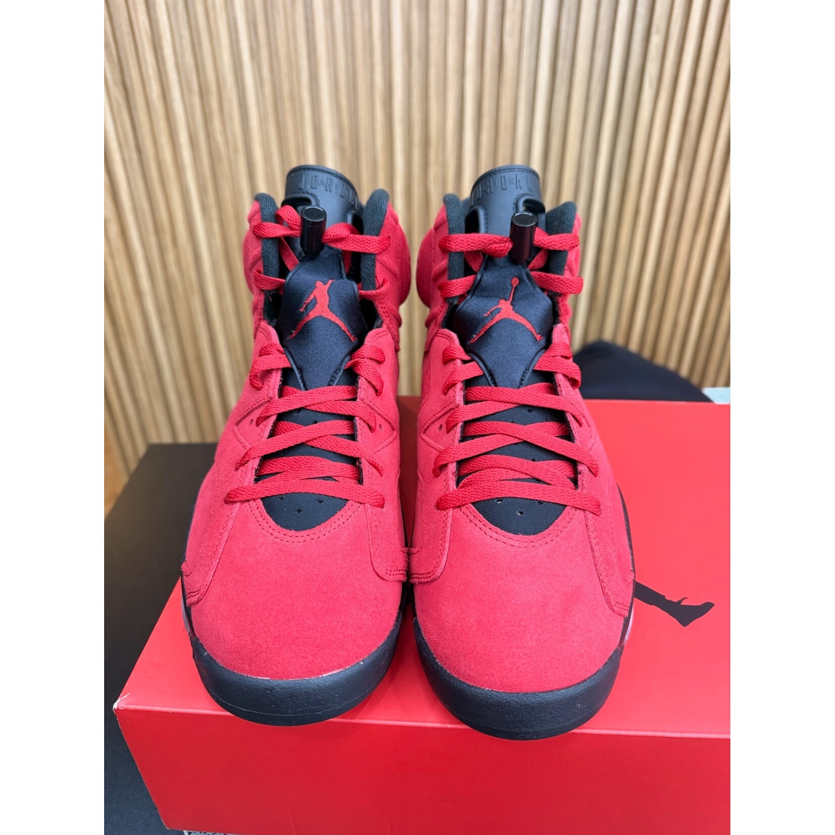 Jordan Jordan 6 Retro Toro Bravo Size 11, PREOWNED TRIED ON*