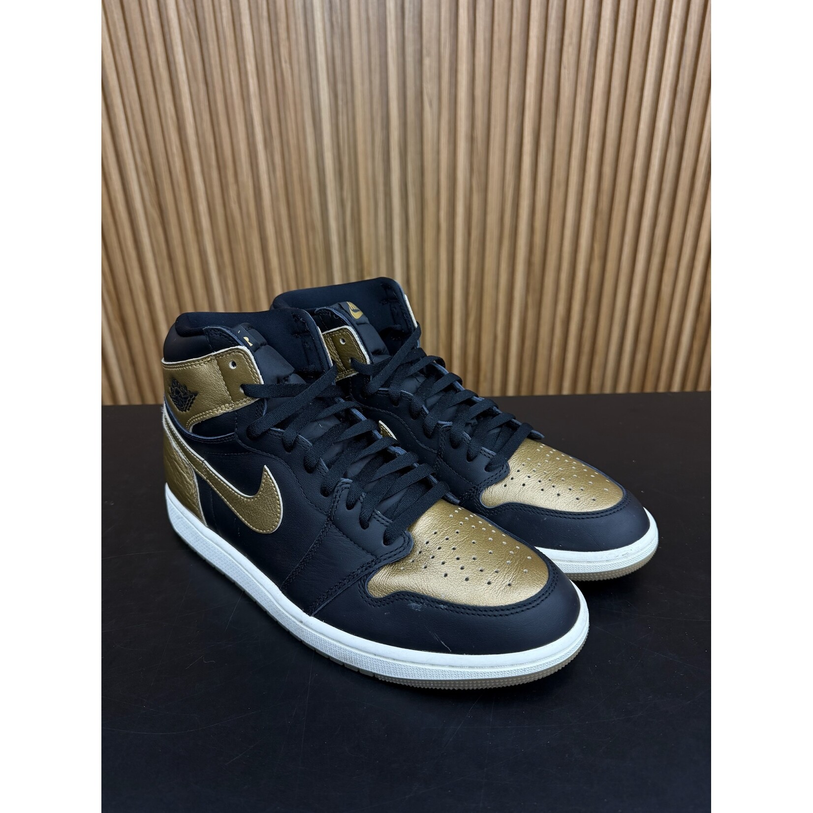 Jordan Jordan 1 Retro High OG Black Metallic Gold Size 13, PREOWNED NO BOX