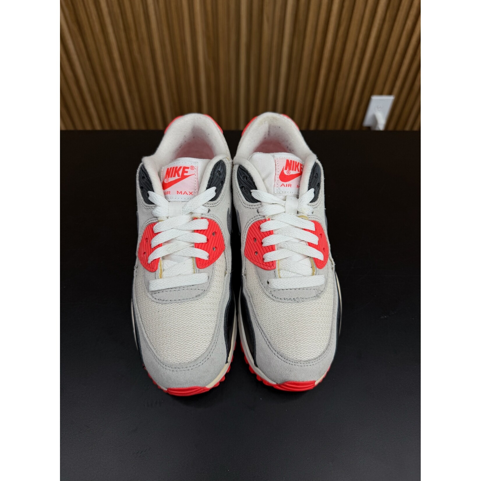 Nike Nike Air Max 90 Infrared (2015) (GS) Size 5, PREOWNED