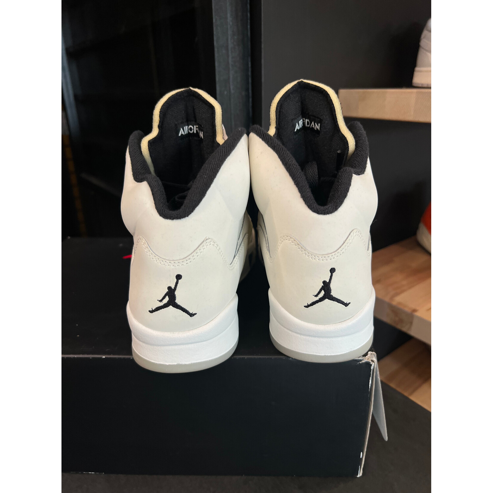 Jordan Jordan 5 Retro SE Sail Size 9, PREOWNED*