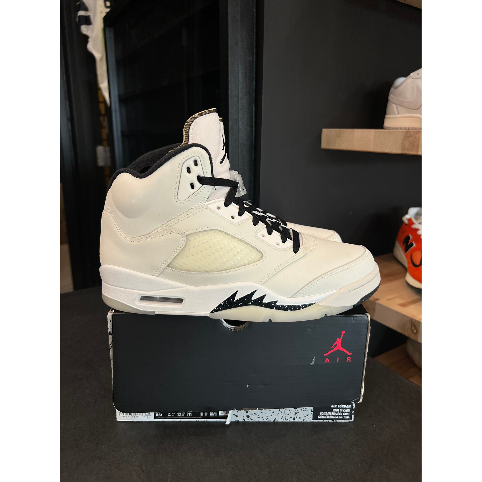 Jordan Jordan 5 Retro SE Sail Size 9, PREOWNED*