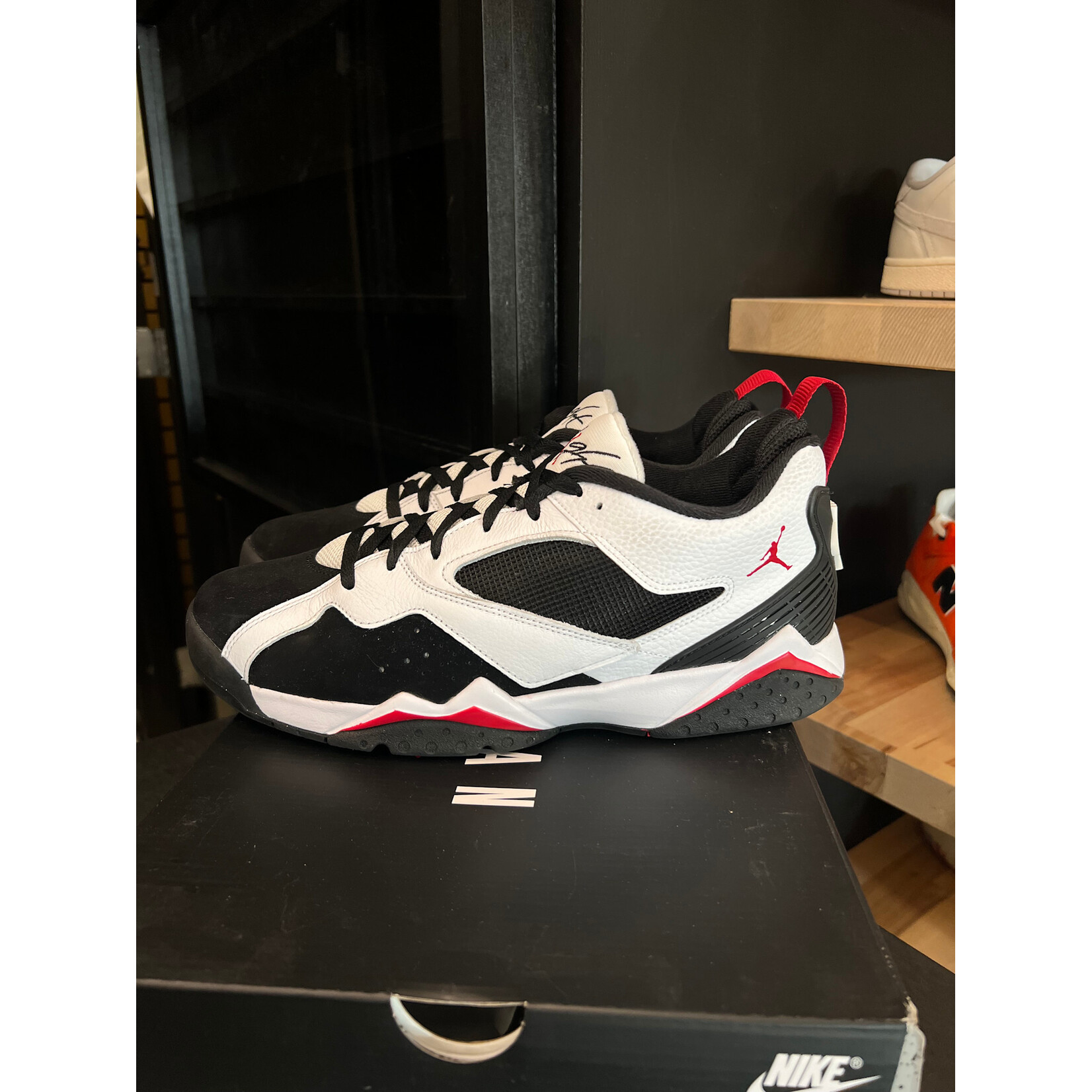 Jordan Jordan MVP 92 White Black Gym Red Size 12, PREOWNED*