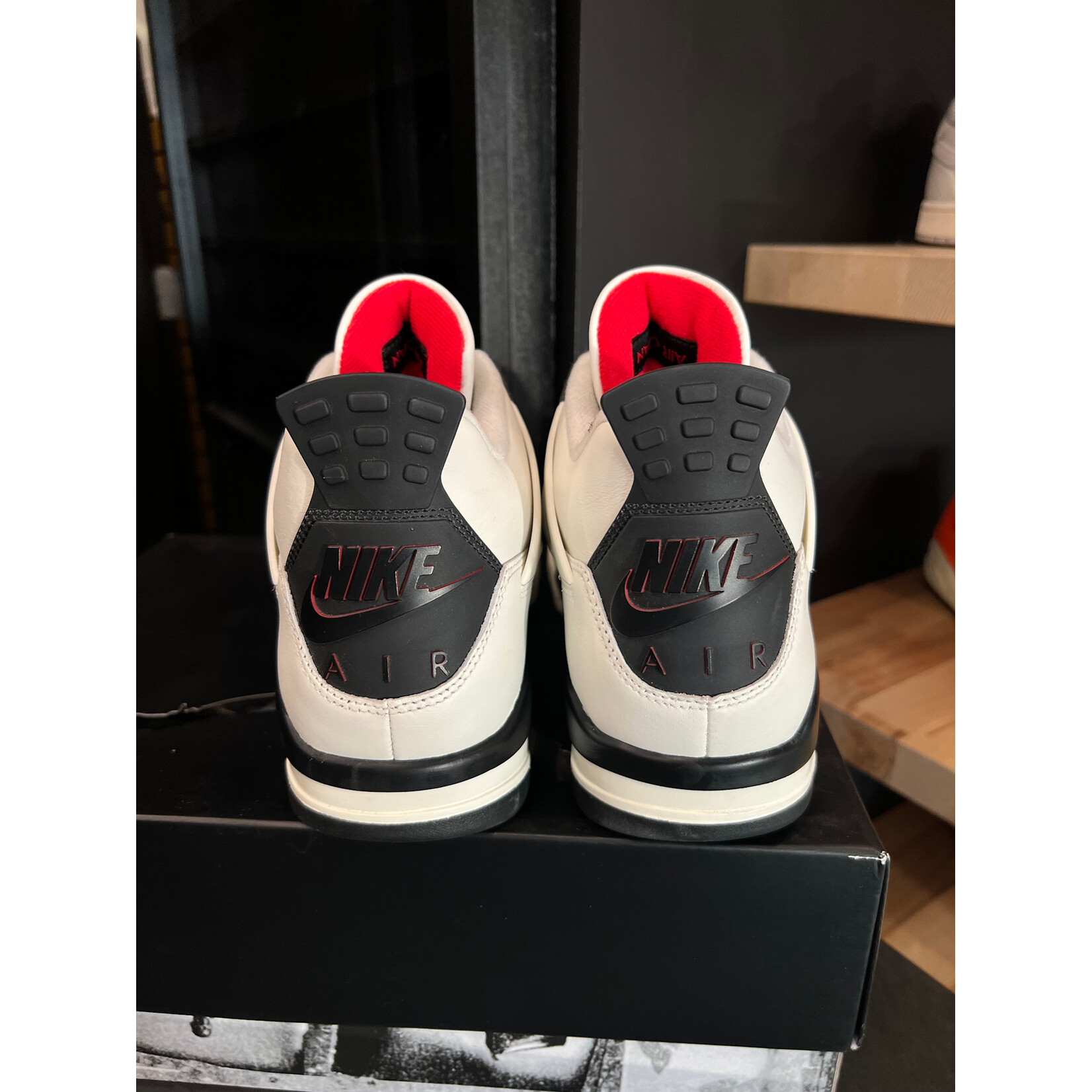 Jordan Jordan 4 Retro Flight Club Size 12, PREOWNED*