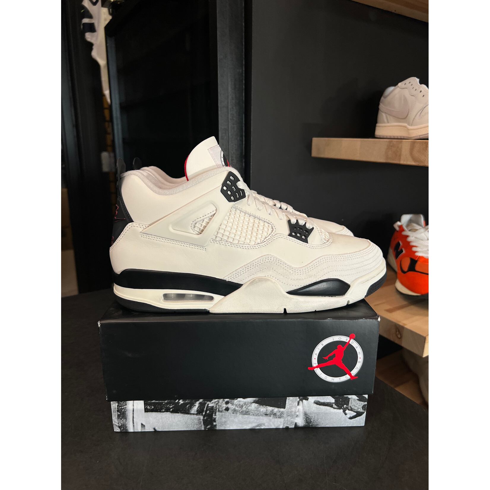 Jordan Jordan 4 Retro Flight Club Size 12, PREOWNED*