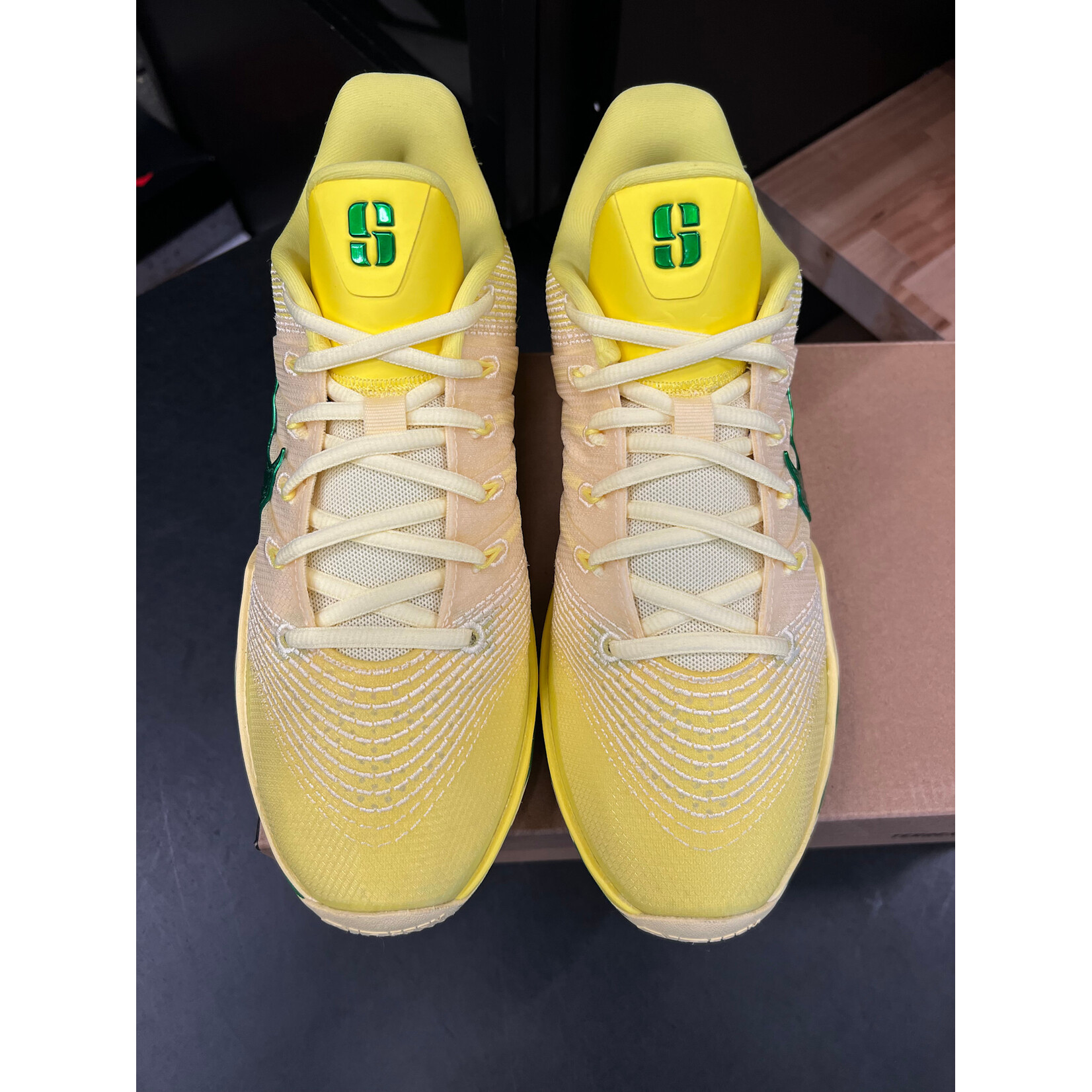 Nike Nike Sabrina 3 Oregon Ducks (Women's) Size 9.5W, PREOWNED*