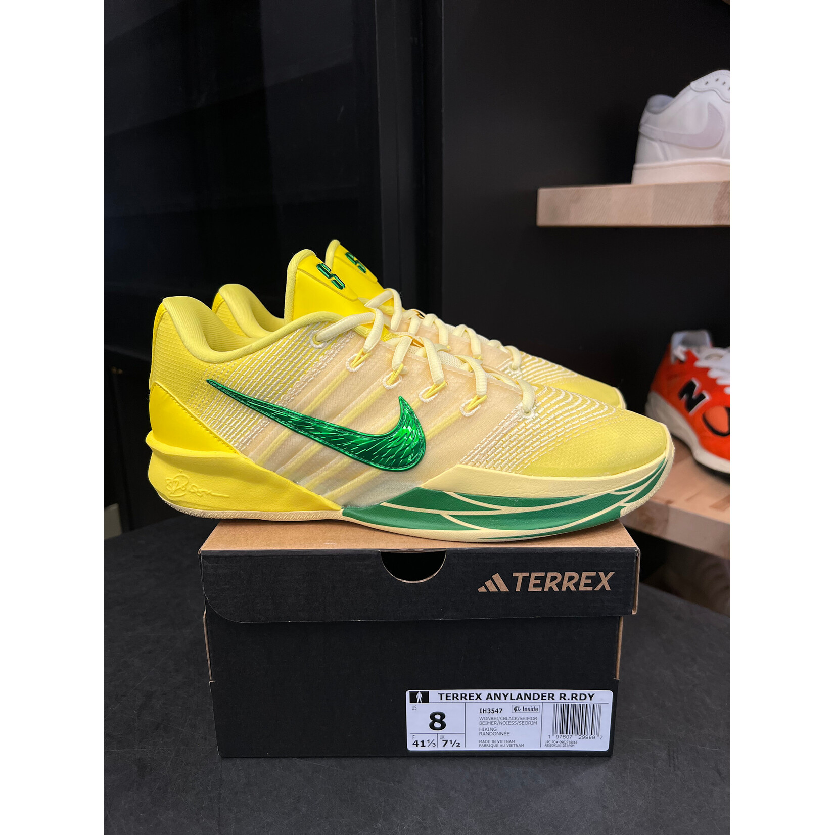 Nike Nike Sabrina 3 Oregon Ducks (Women's) Size 9.5W, PREOWNED*