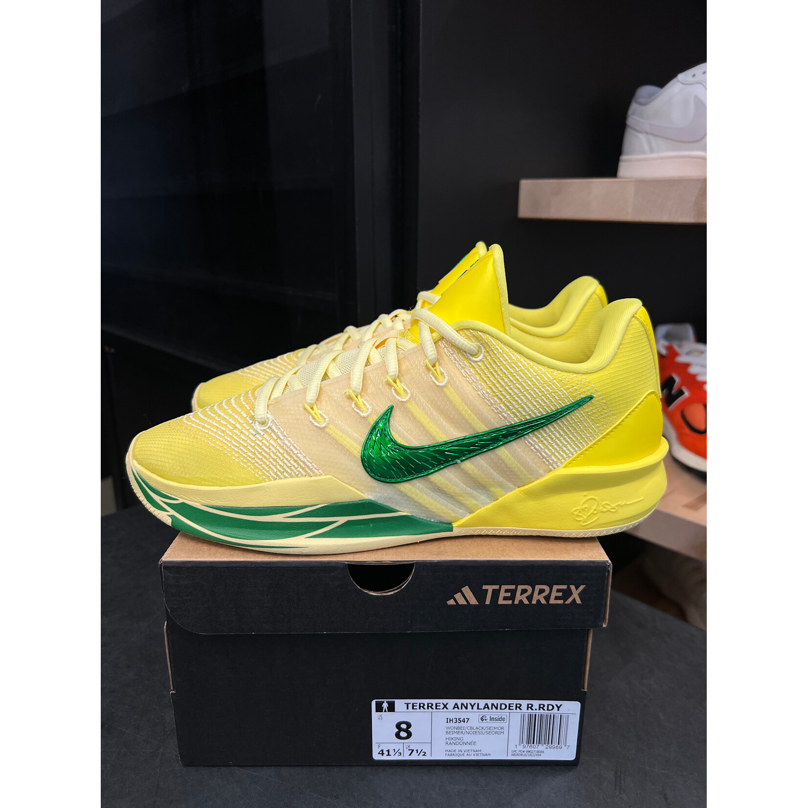Nike Nike Sabrina 3 Oregon Ducks (Women's) Size 9.5W, PREOWNED*