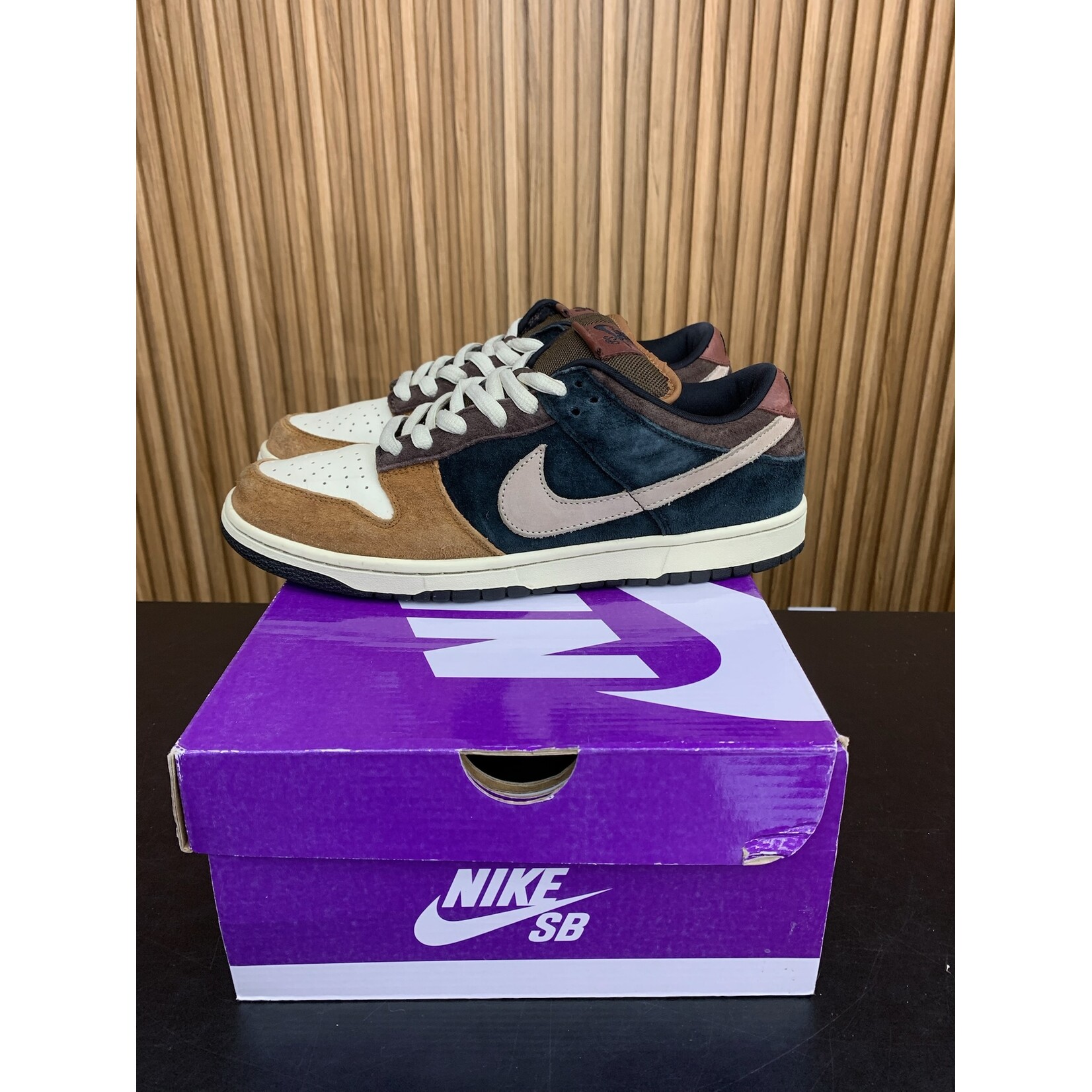 Nike Nike SB Dunk Low Joe Strummer Size 11, PREOWNED NO BOX