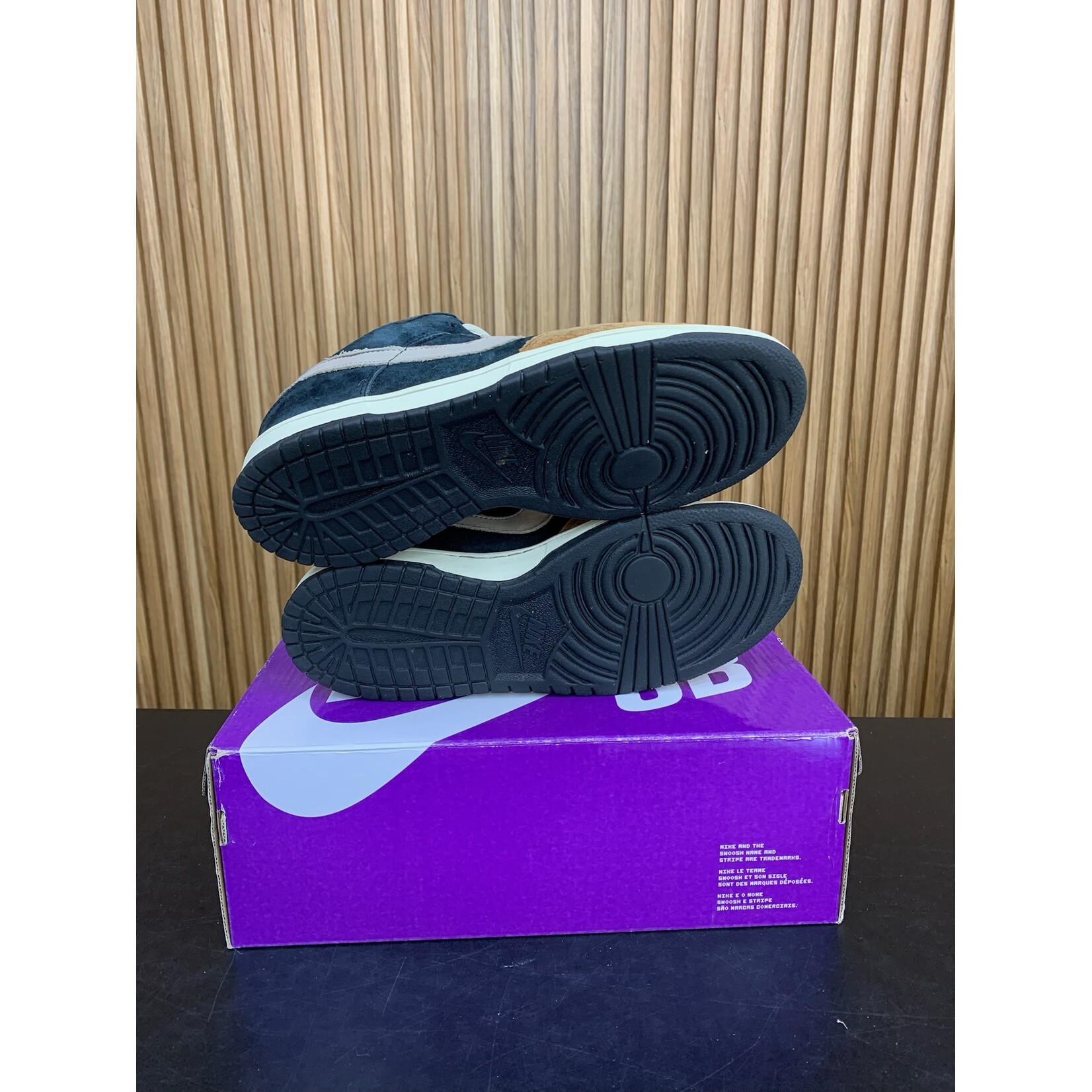 Nike Nike SB Dunk Low Joe Strummer Size 11, PREOWNED NO BOX