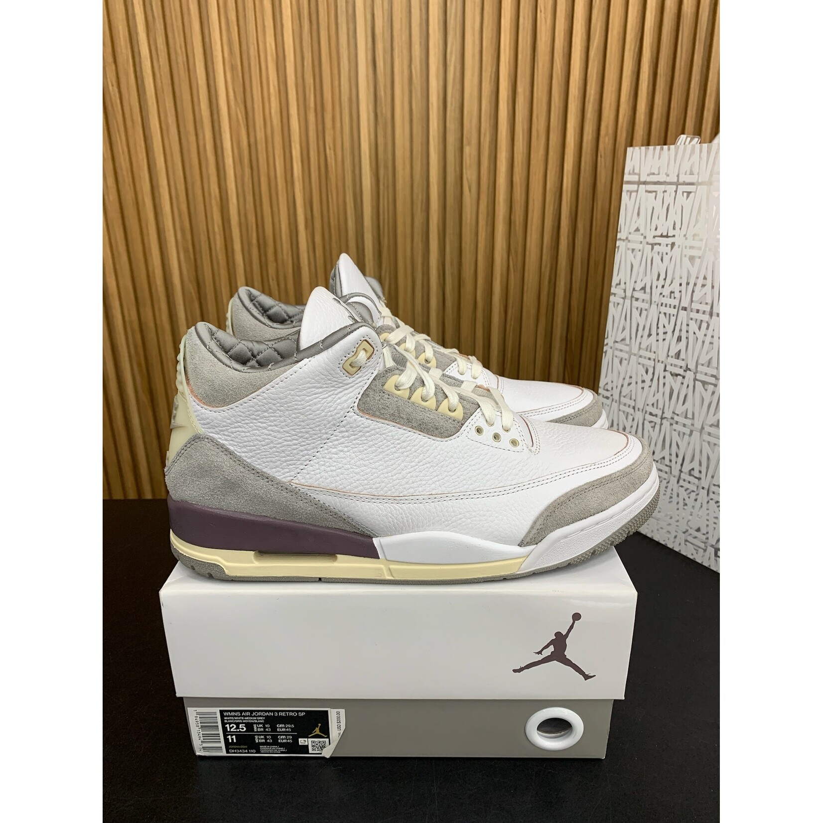 Jordan Jordan 3 Retro SP A Ma Maniére (Women's) Size 12.5, PREOWNED
