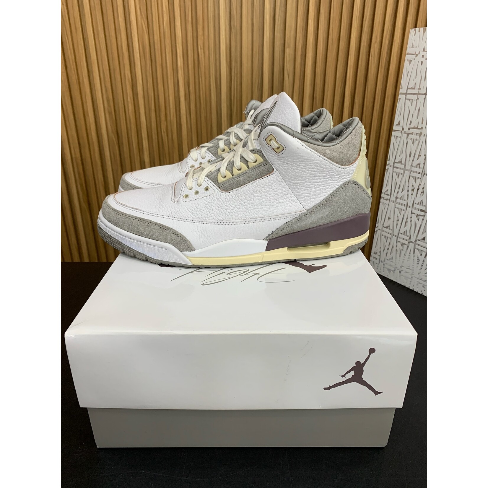 Jordan Jordan 3 Retro SP A Ma Maniére (Women's) Size 12.5, PREOWNED