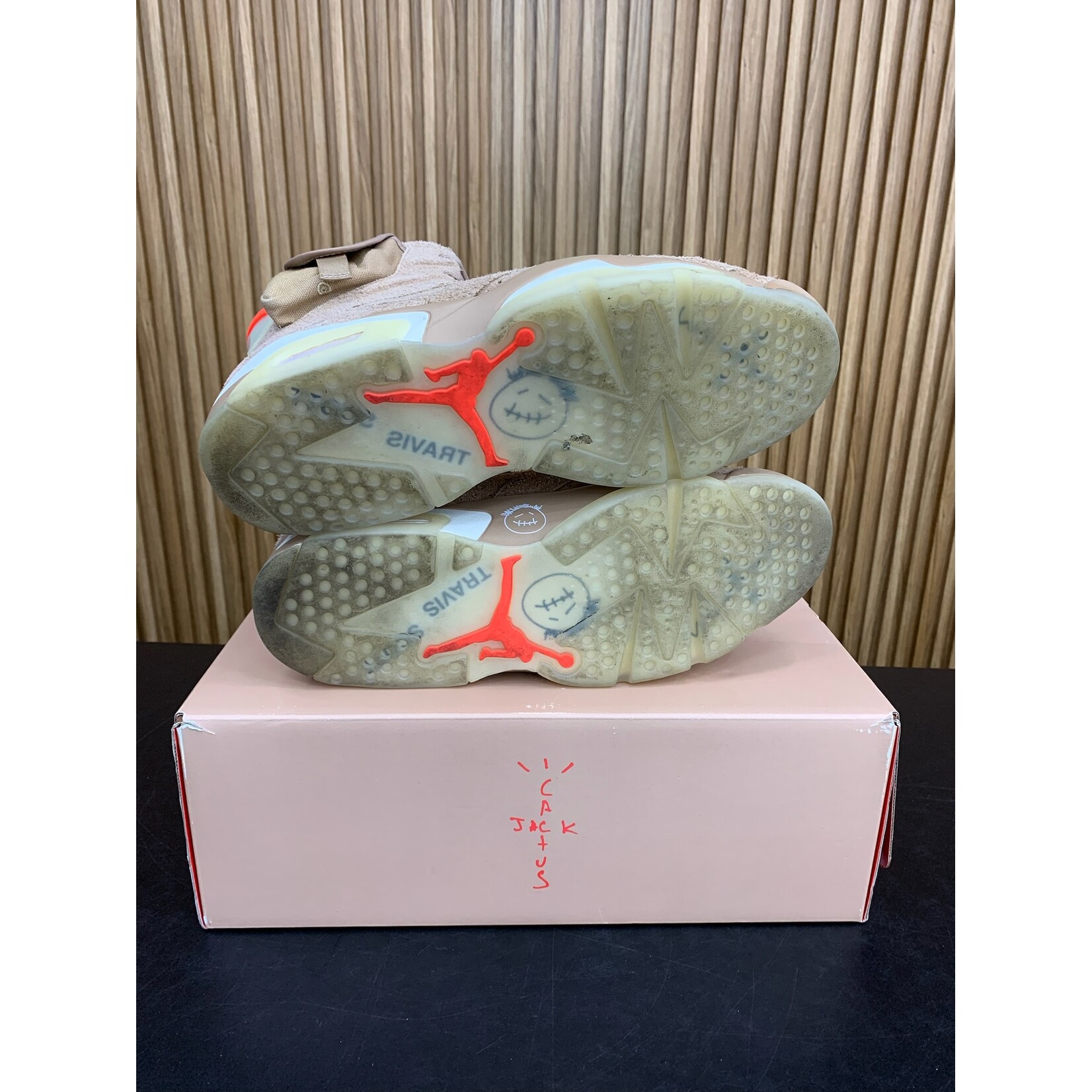 Jordan Jordan 6 Retro Travis Scott British Khaki Size 11, PREOWNED