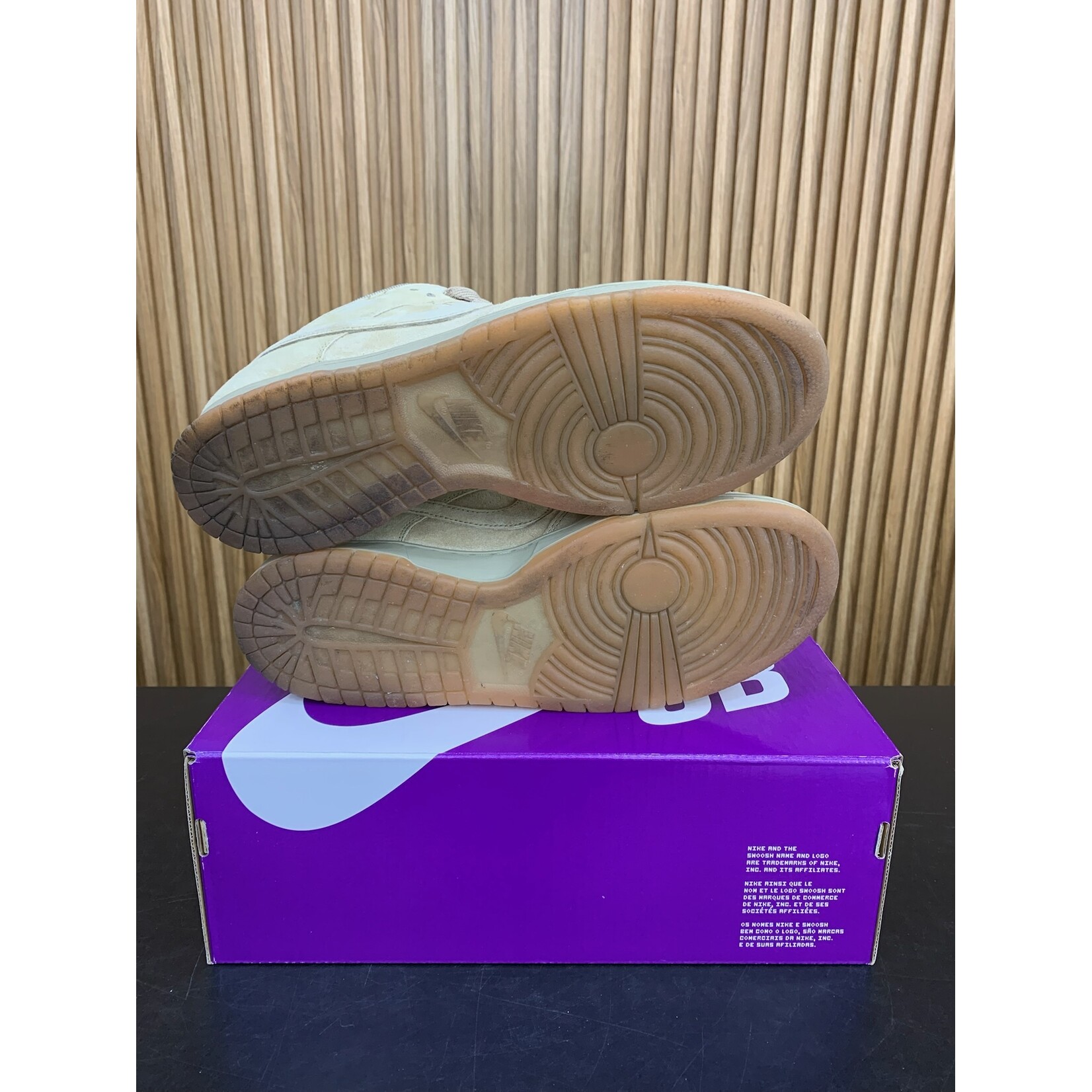 Nike Nike SB Dunk Low Pro B Parachute Beige Size 11.5, PREOWNED