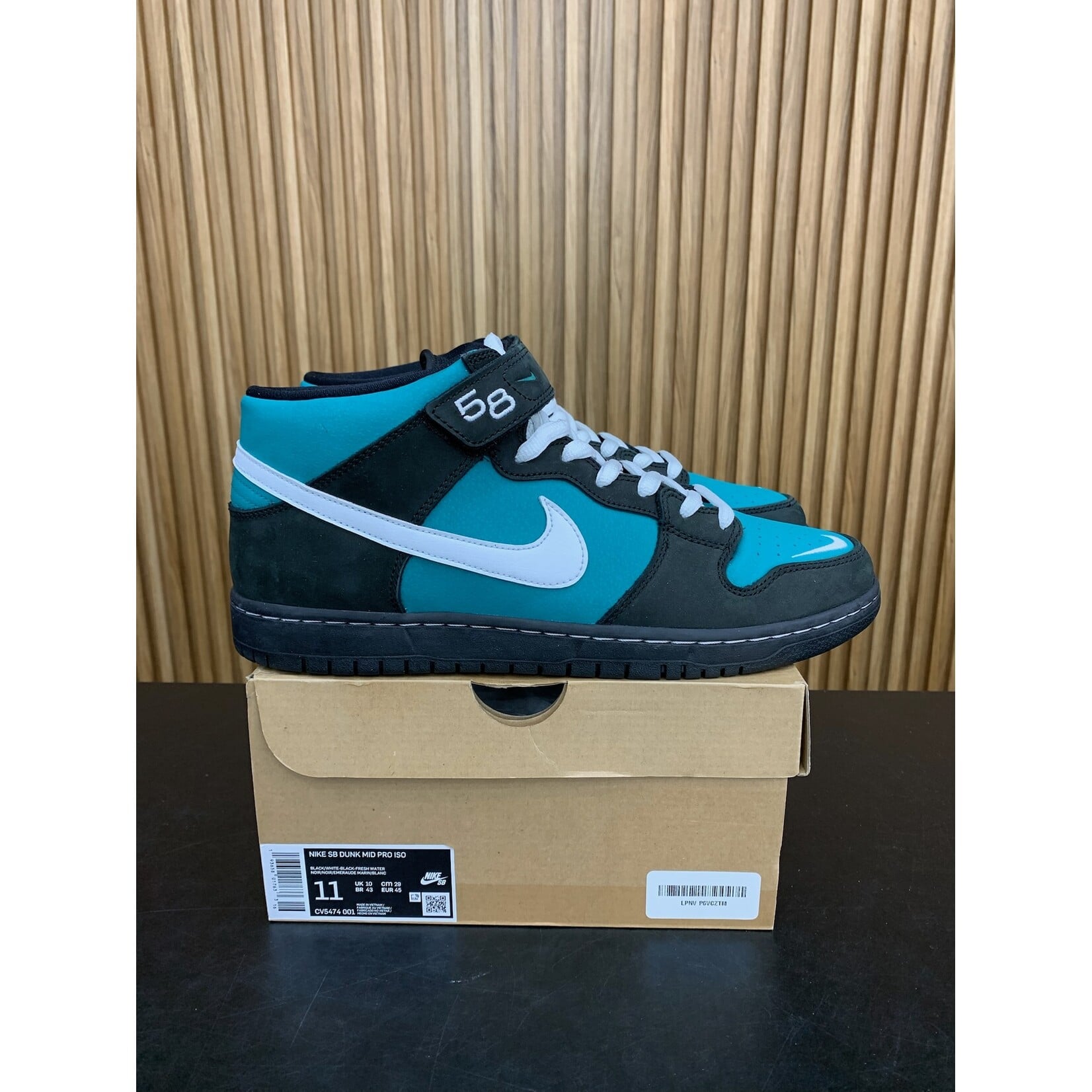 Nike Nike SB Dunk Mid Griffey Size 11, PREOWNED