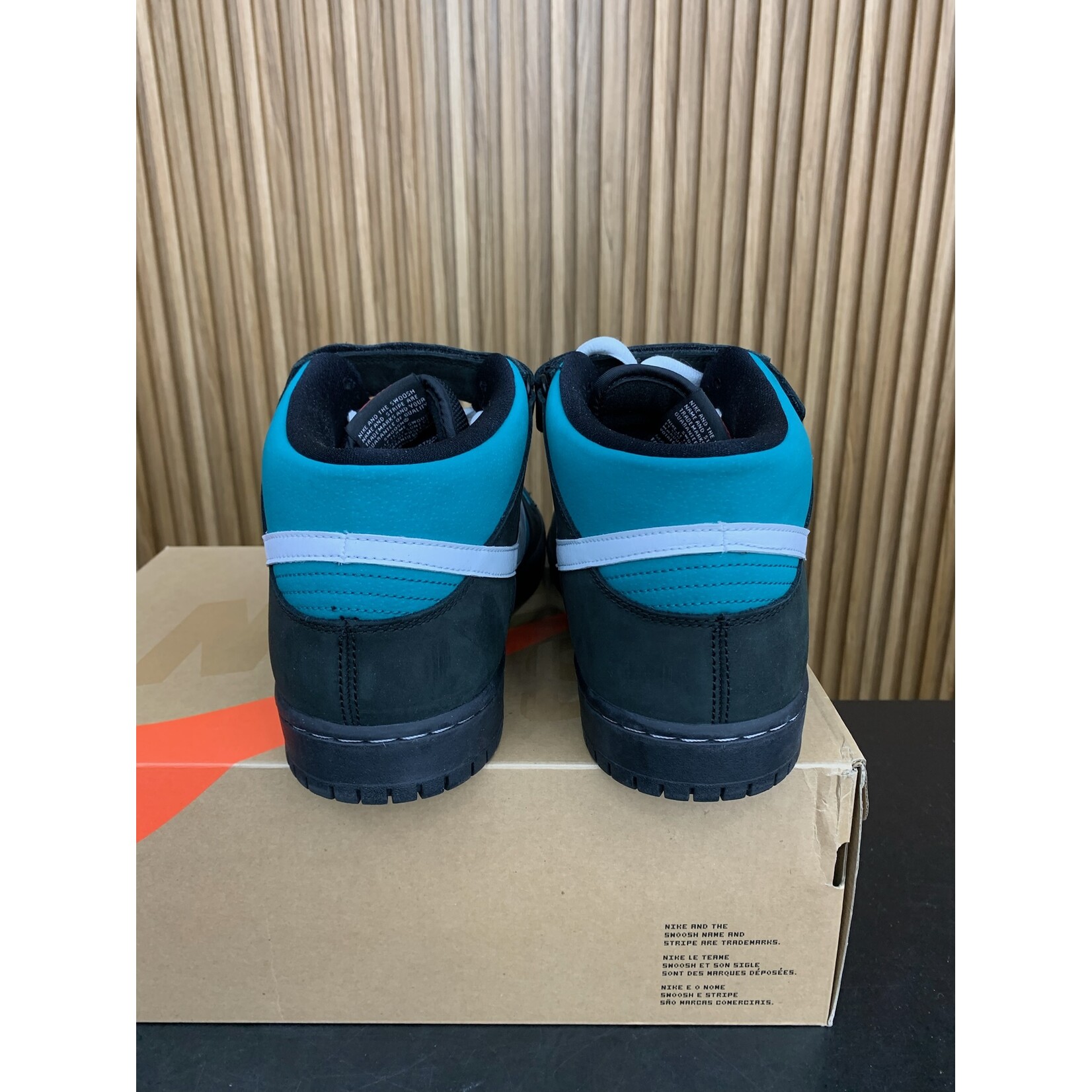Nike Nike SB Dunk Mid Griffey Size 11, PREOWNED